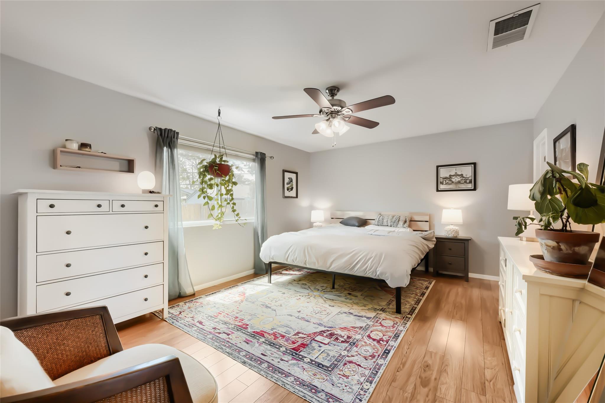 215 Cloudview DR