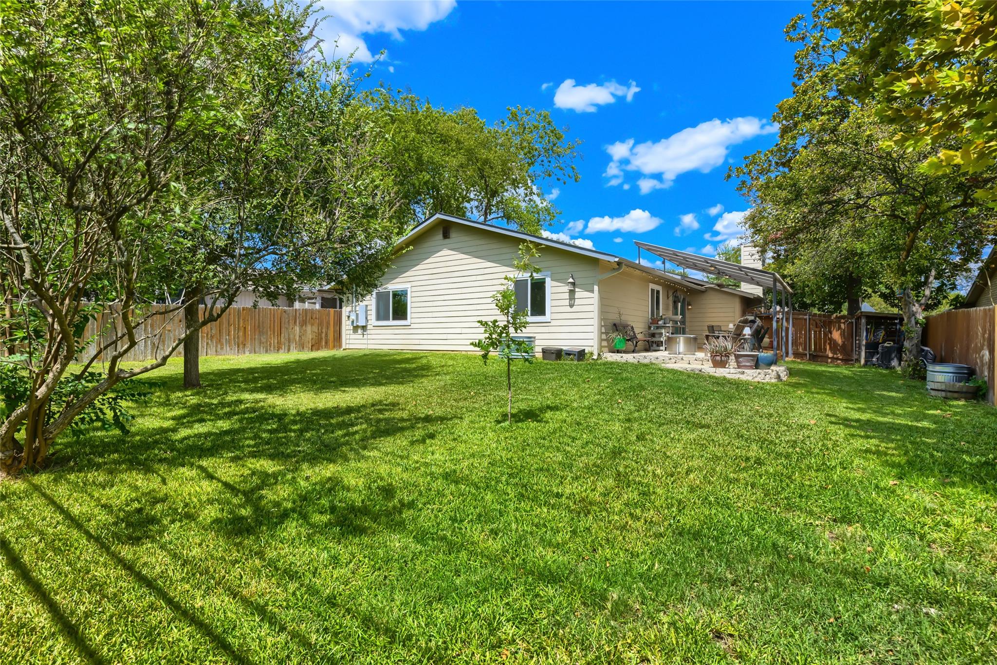 215 Cloudview DR
