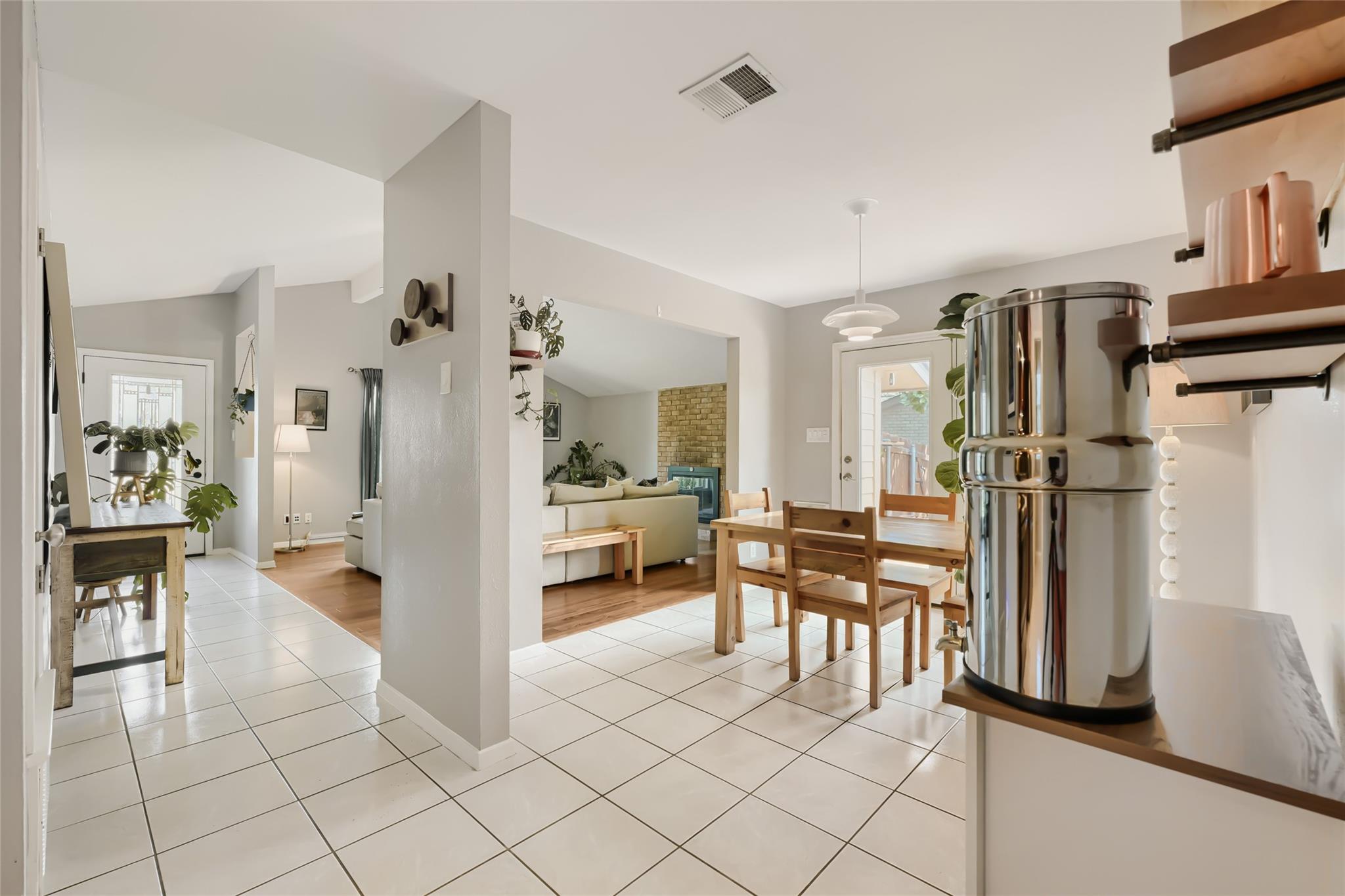 215 Cloudview DR