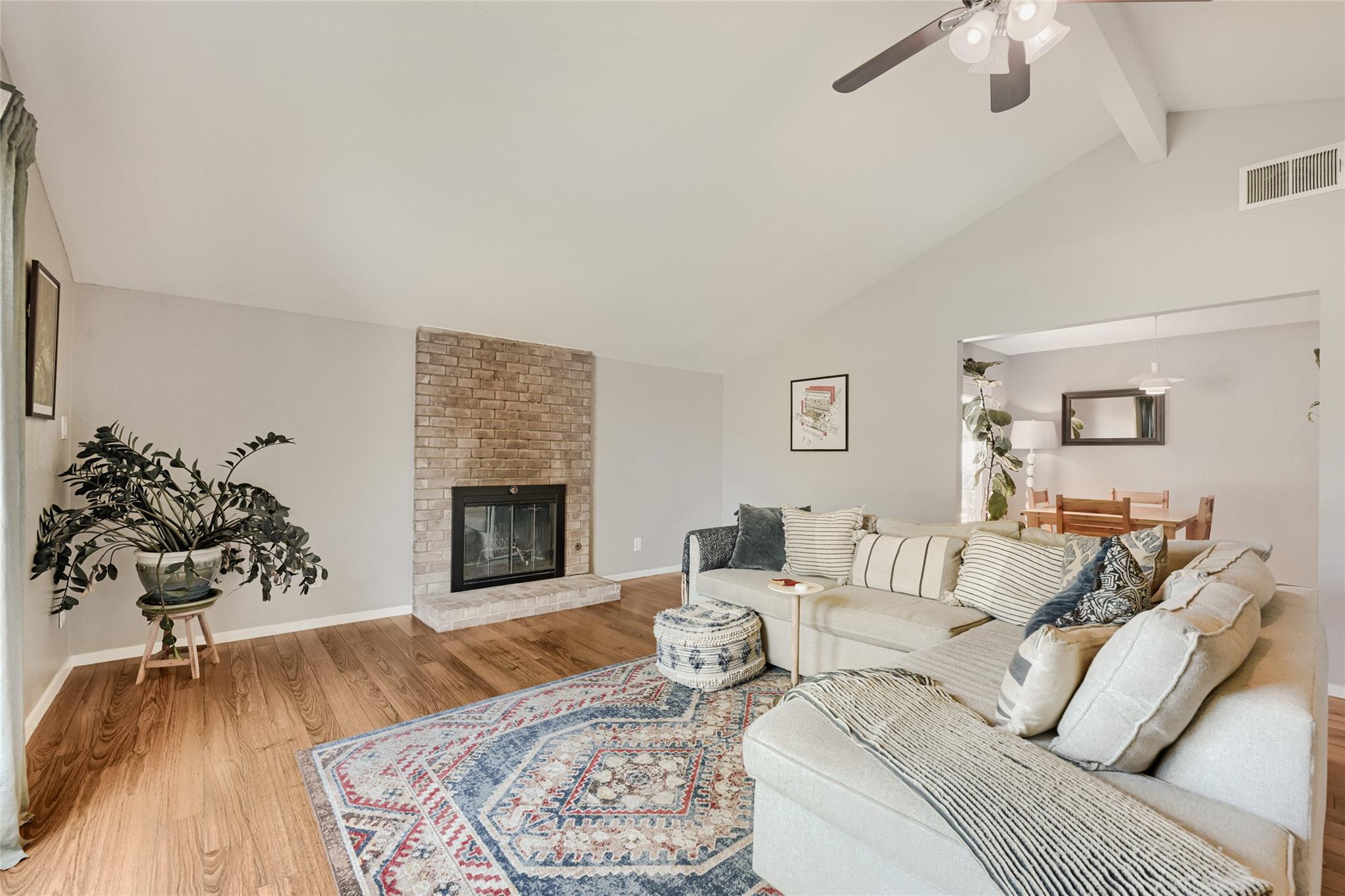 215 Cloudview DR