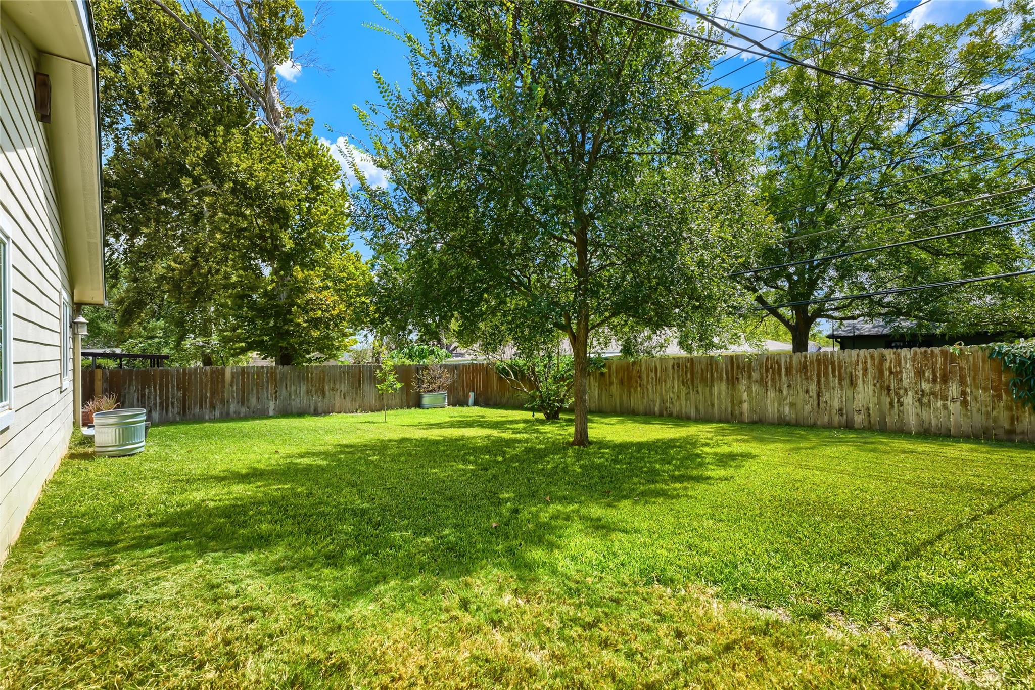 215 Cloudview DR
