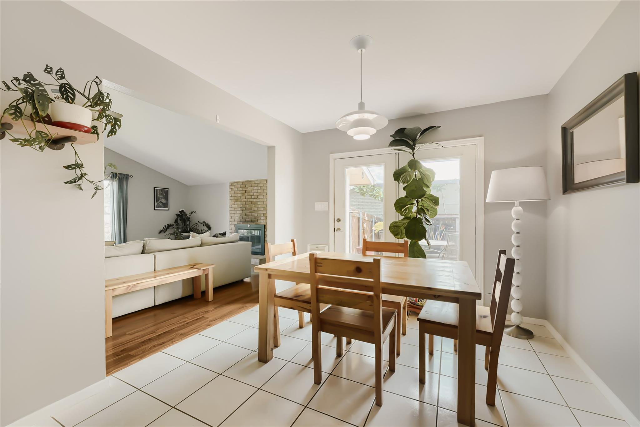 215 Cloudview DR