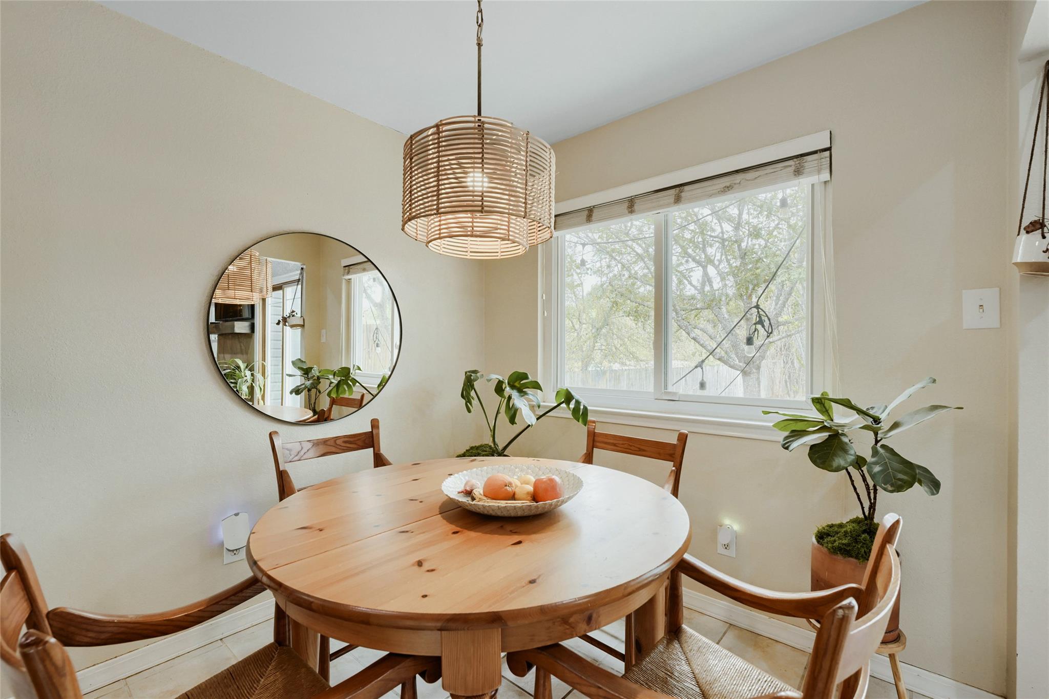 906 Peggotty PL