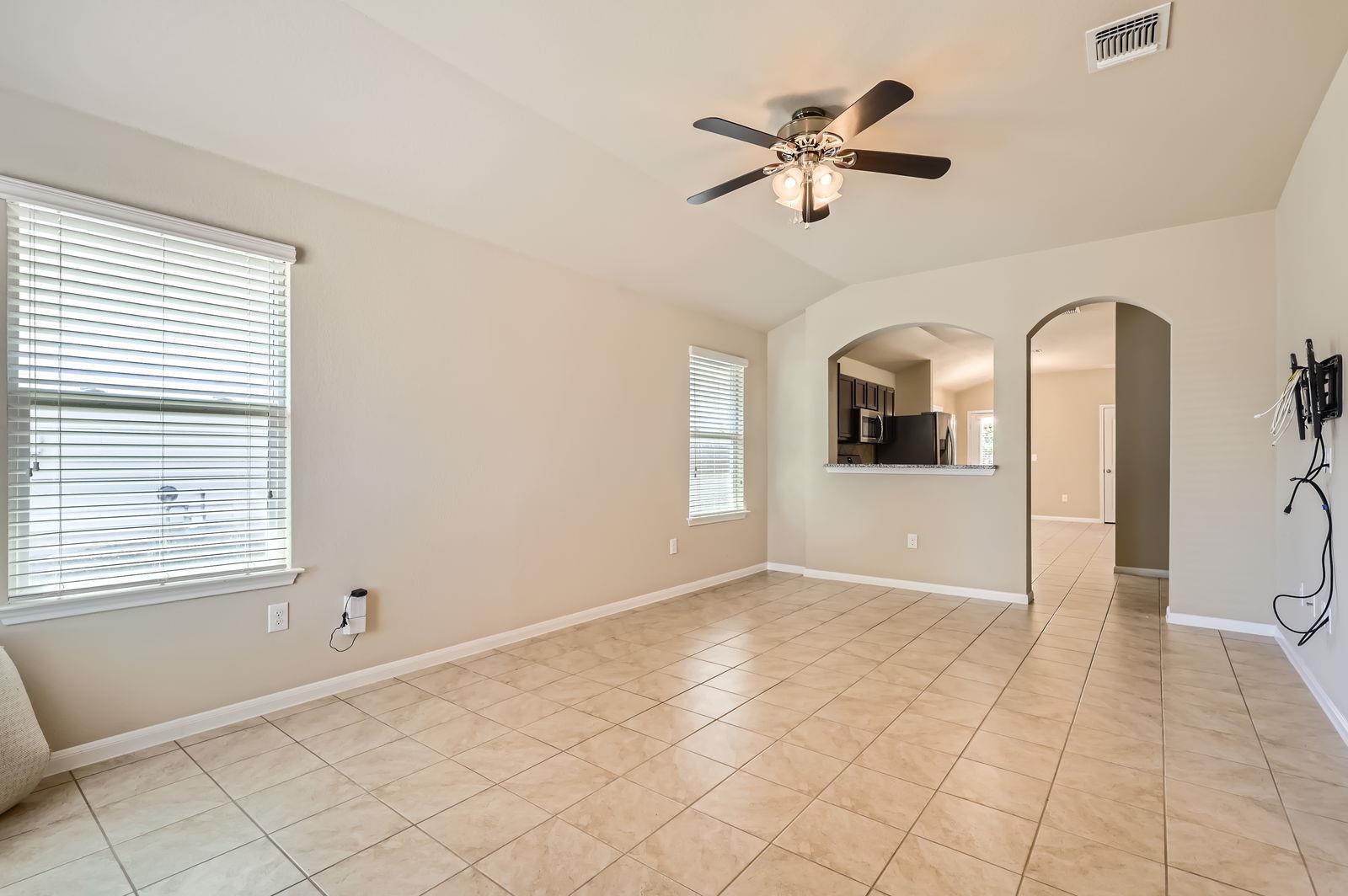 2108 Langdale LN