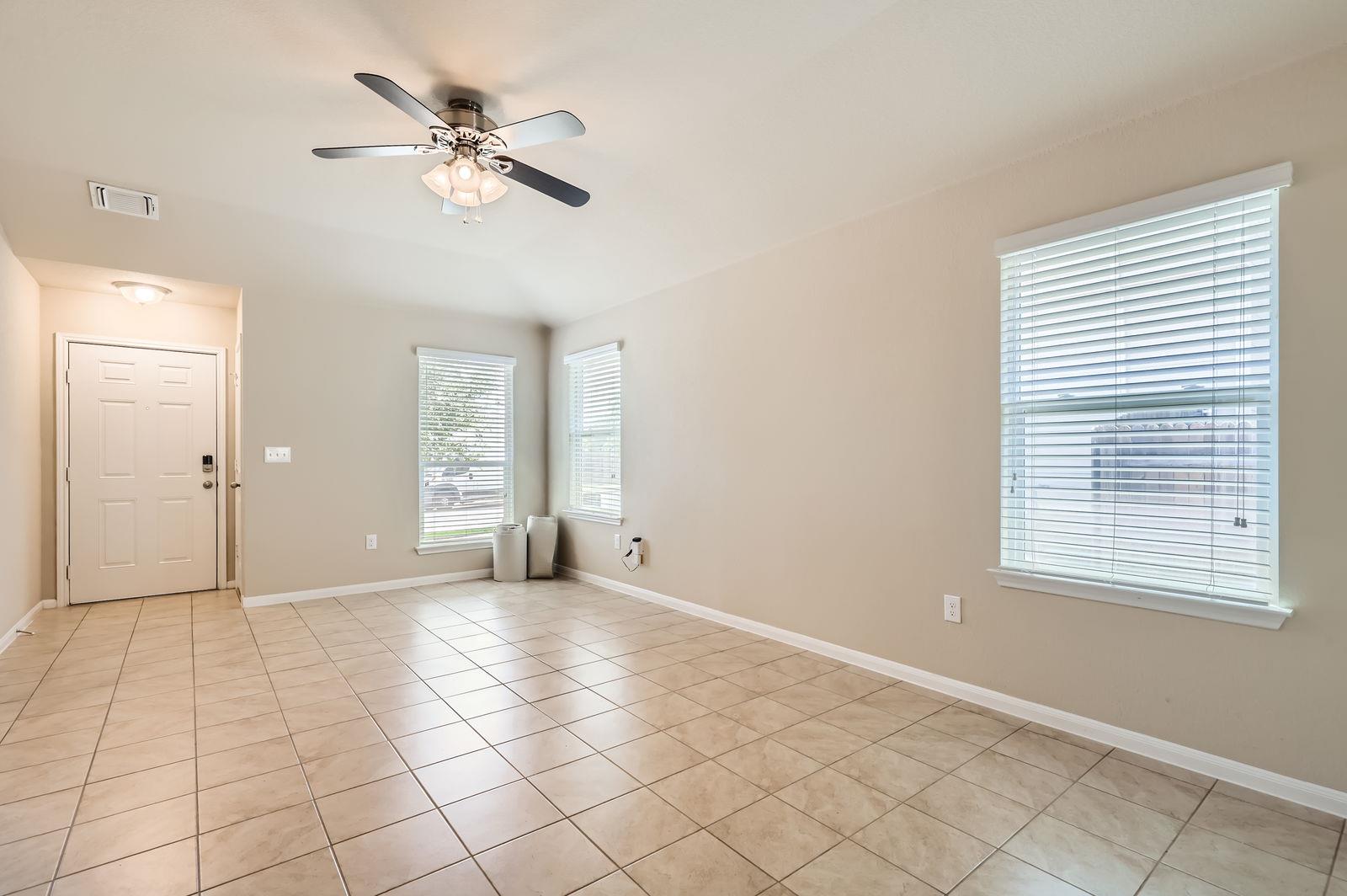 2108 Langdale LN