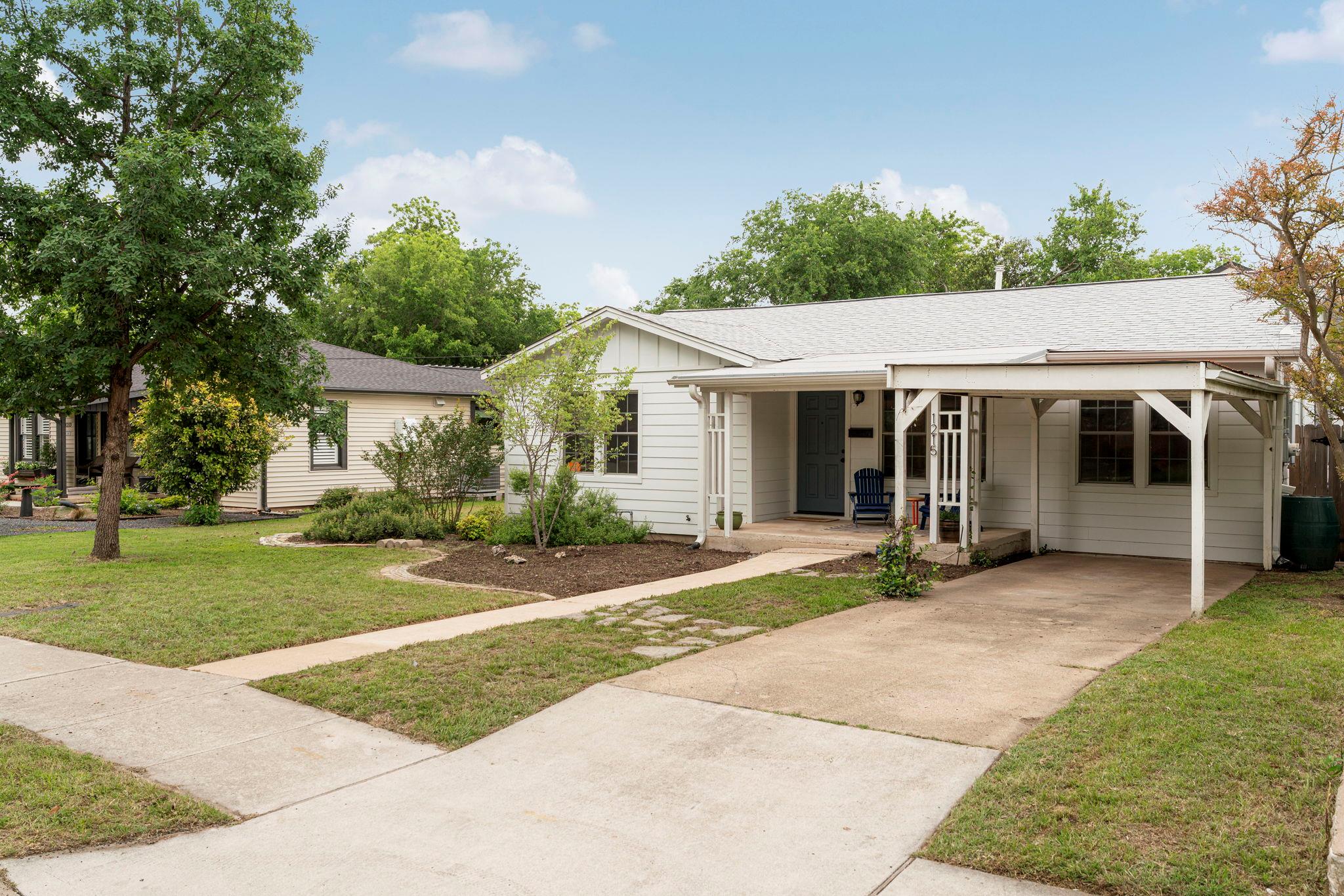 1215 PAYNE Ave