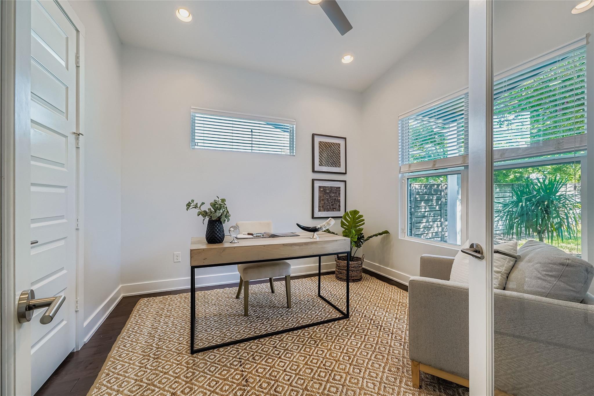 405 W Croslin ST