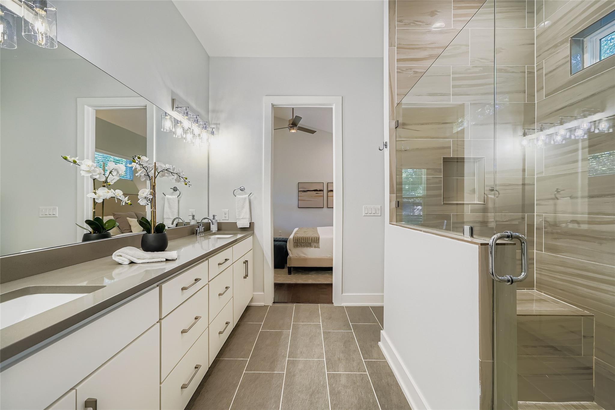 405 W Croslin ST