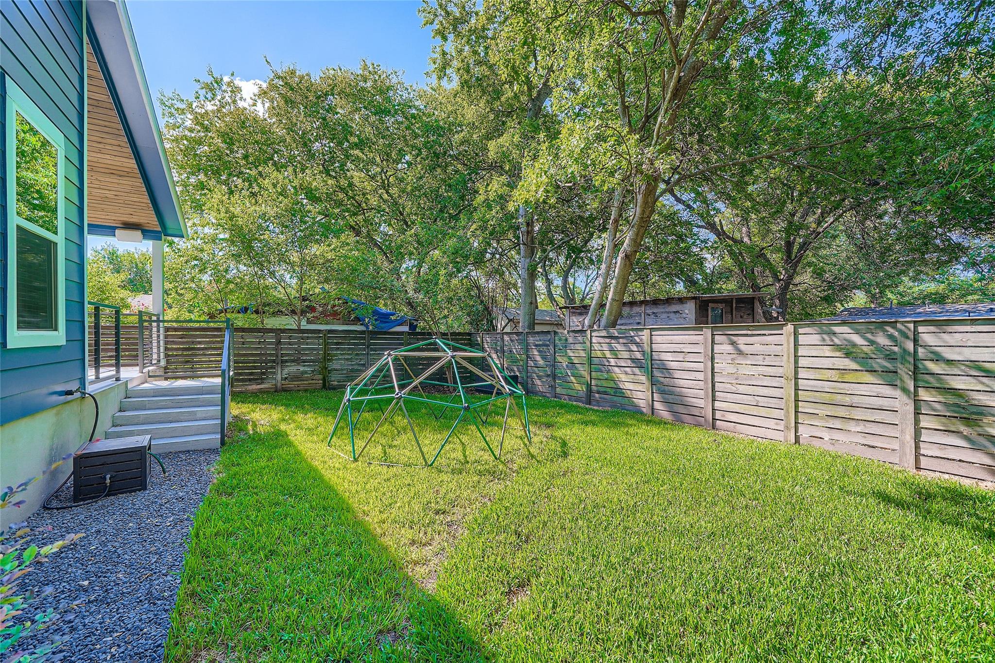 405 W Croslin ST