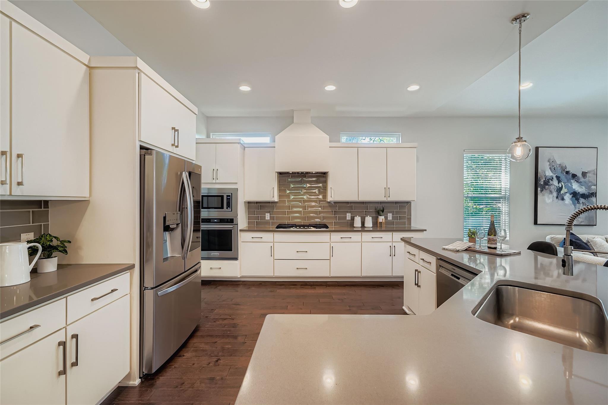405 W Croslin ST