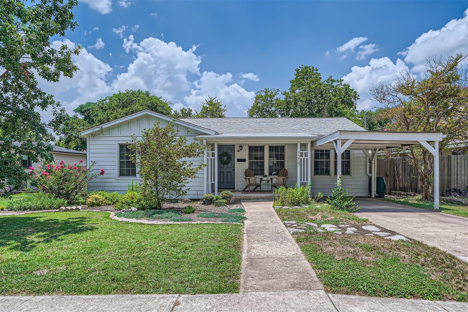 1215 Payne Ave