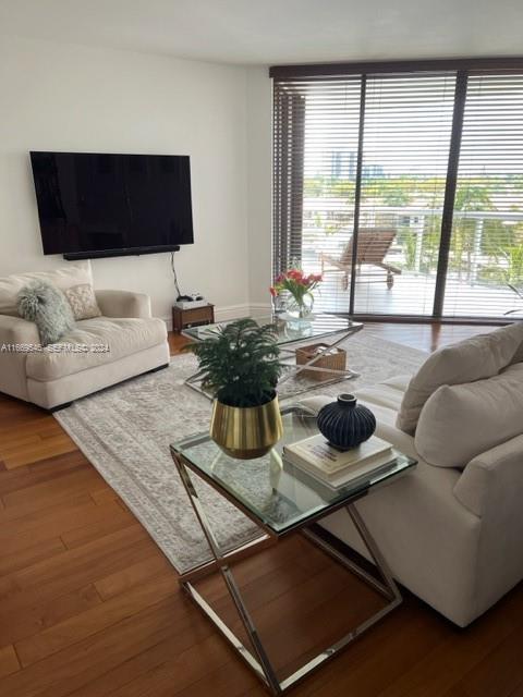 3610 Yacht Club Drive 509