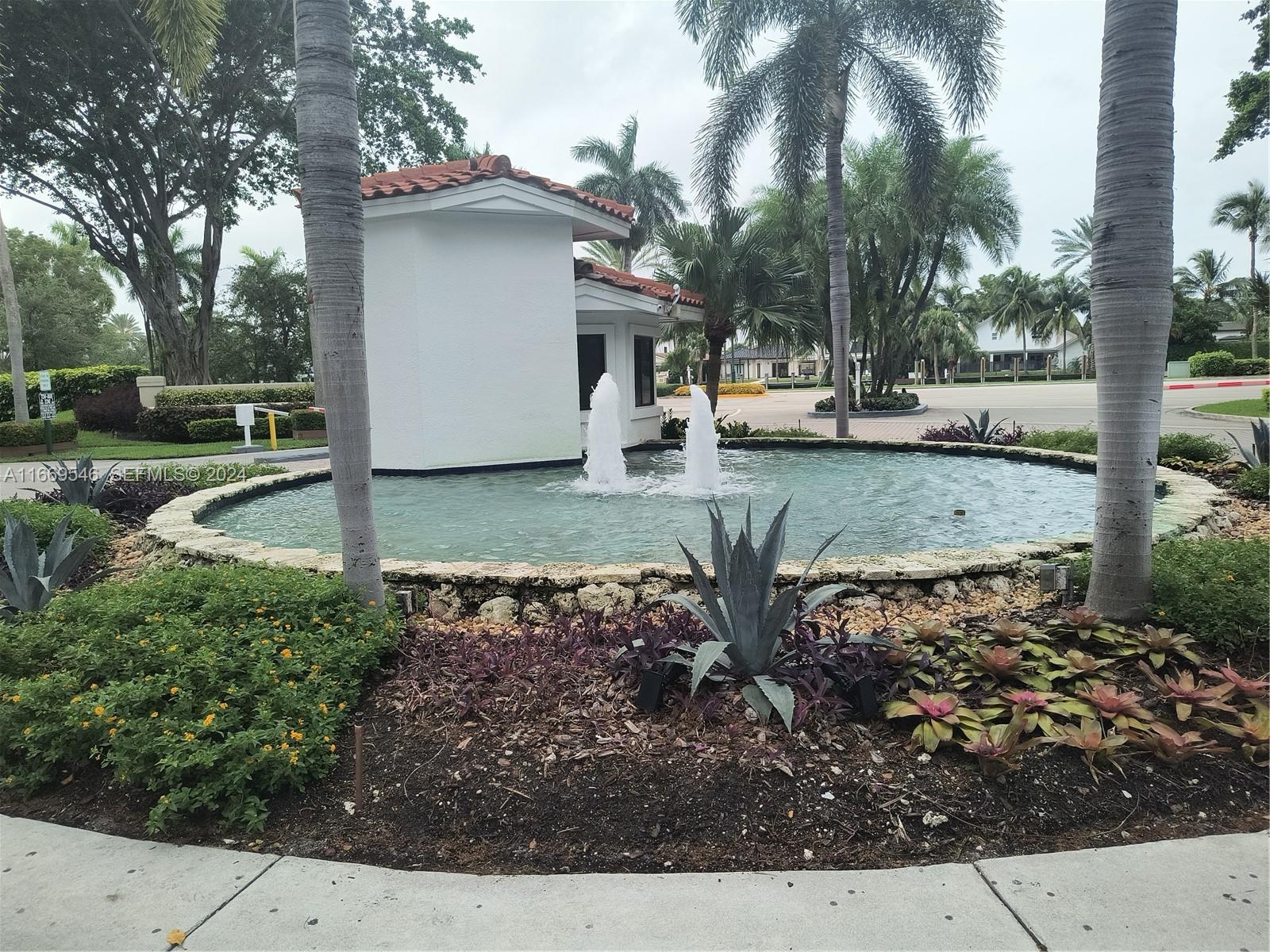3610 Yacht Club Drive 509