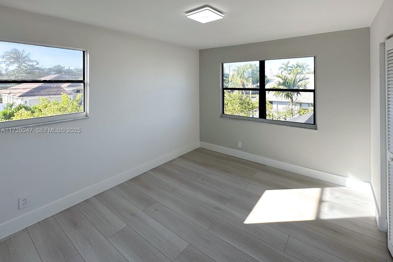 203 SE 9th Street 203