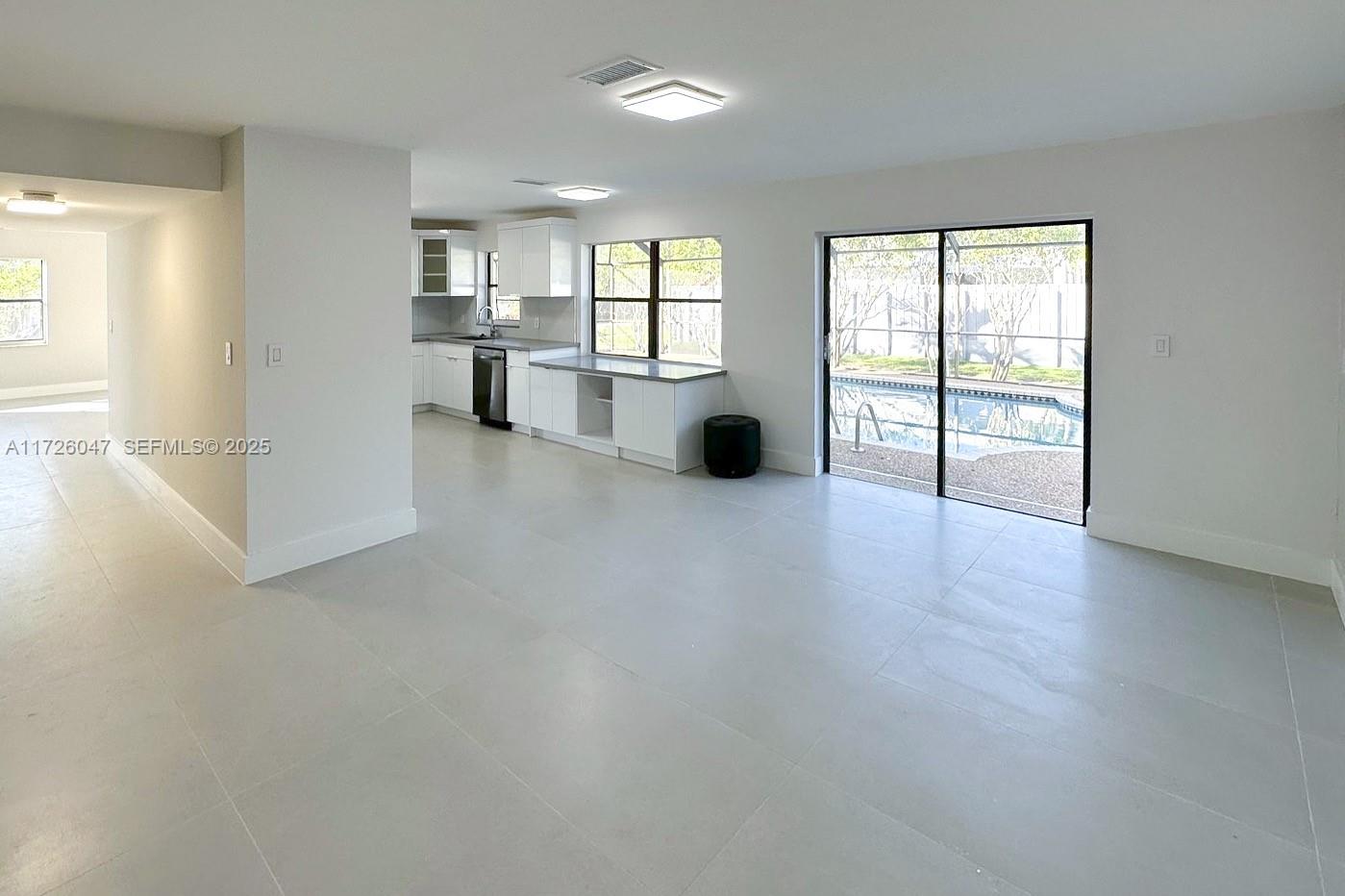 203 SE 9th Street 203