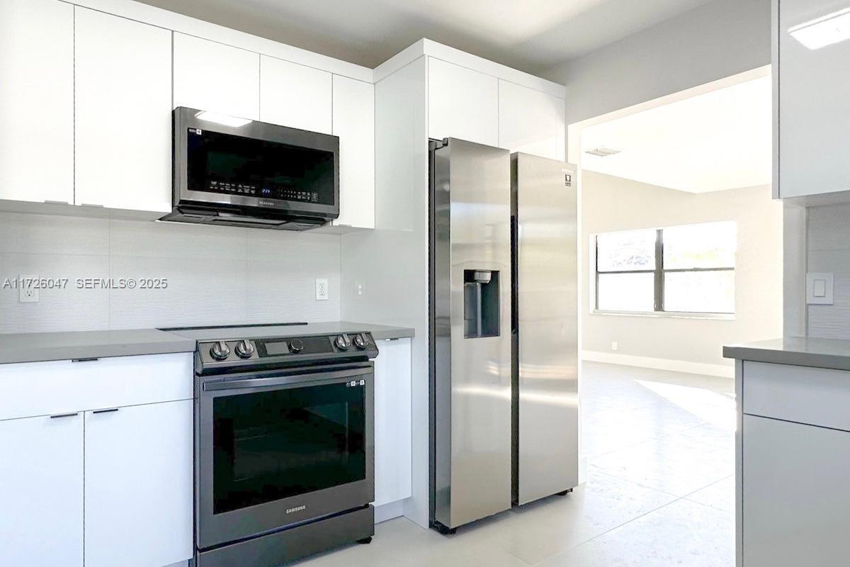 203 SE 9th Street 203