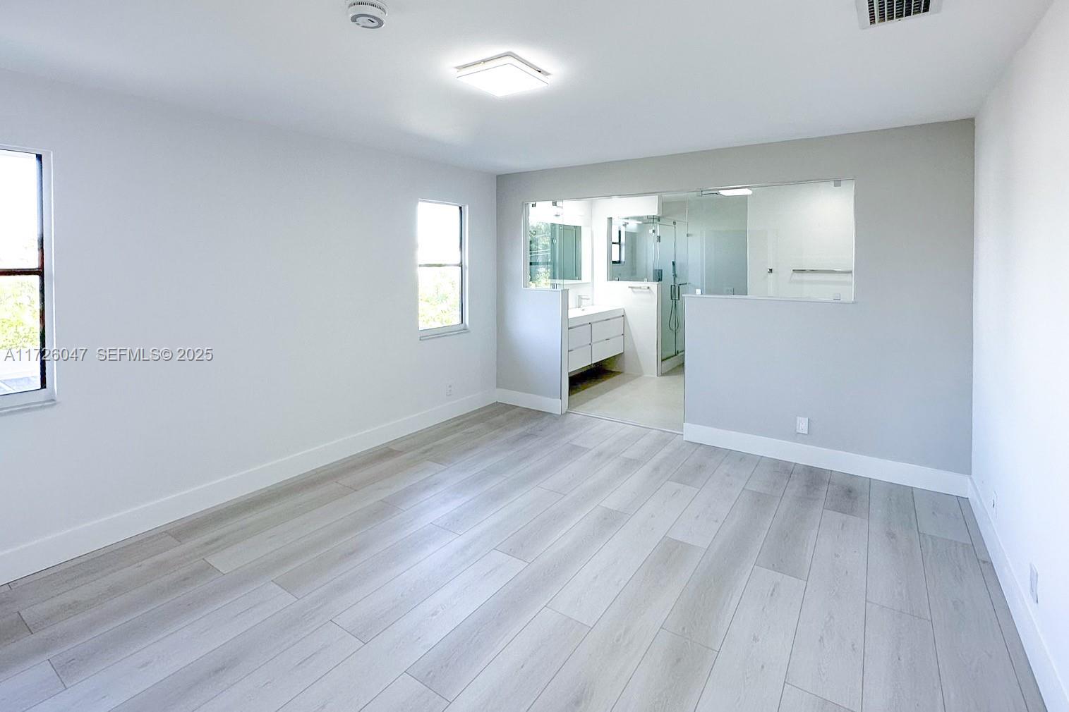 203 SE 9th Street 203