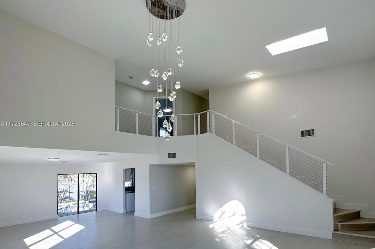 203 SE 9th Street 203