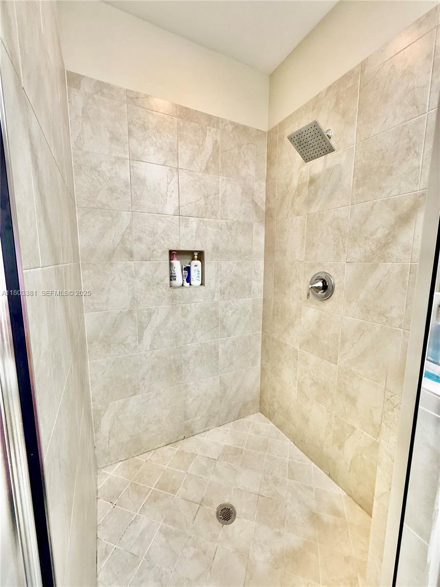 2900 Cascada Isles Way