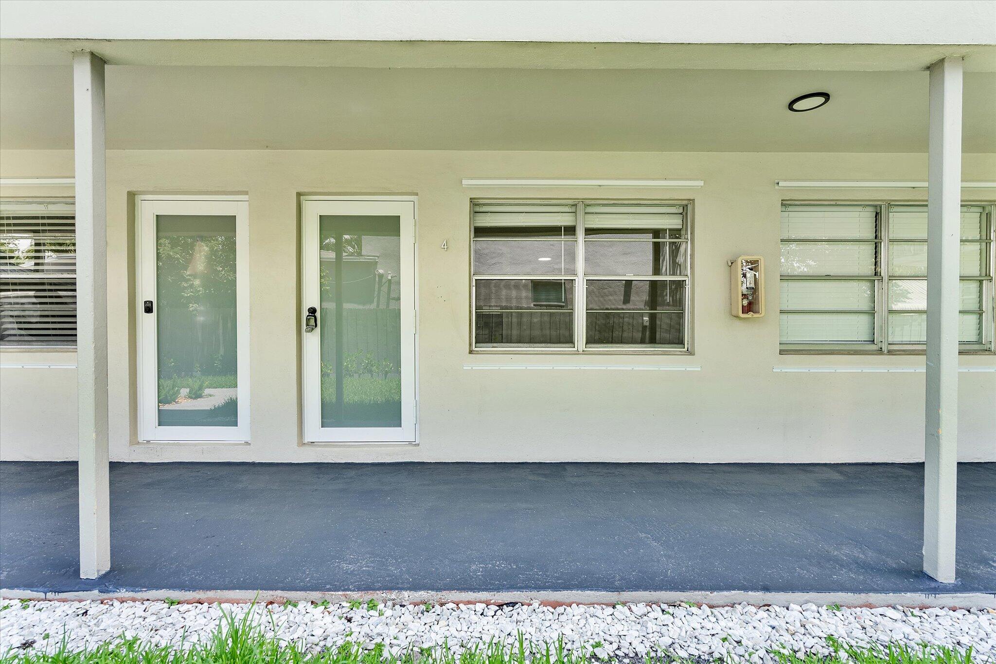 1638 Plunkett Street 2