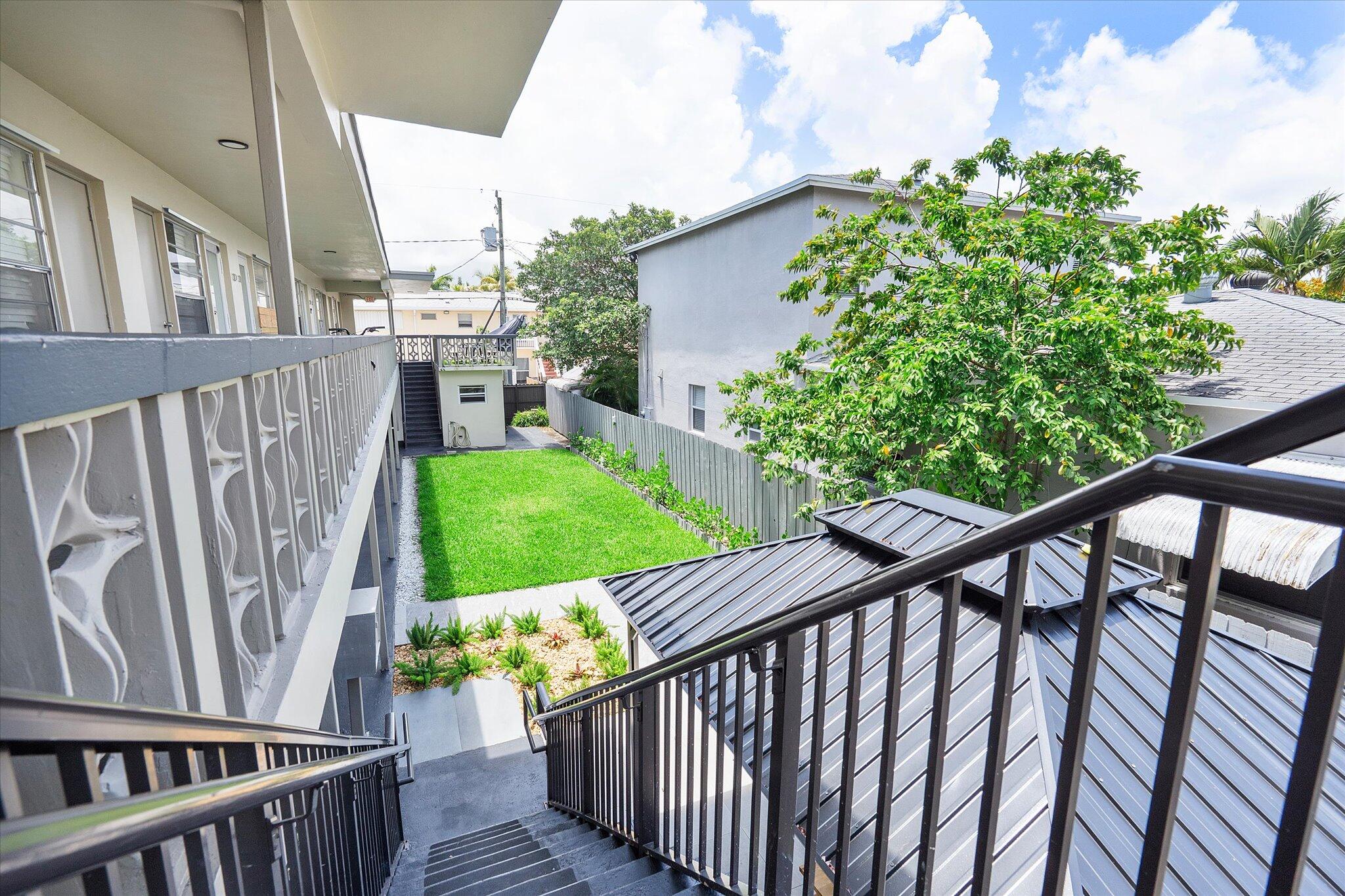 1638 Plunkett Street 2
