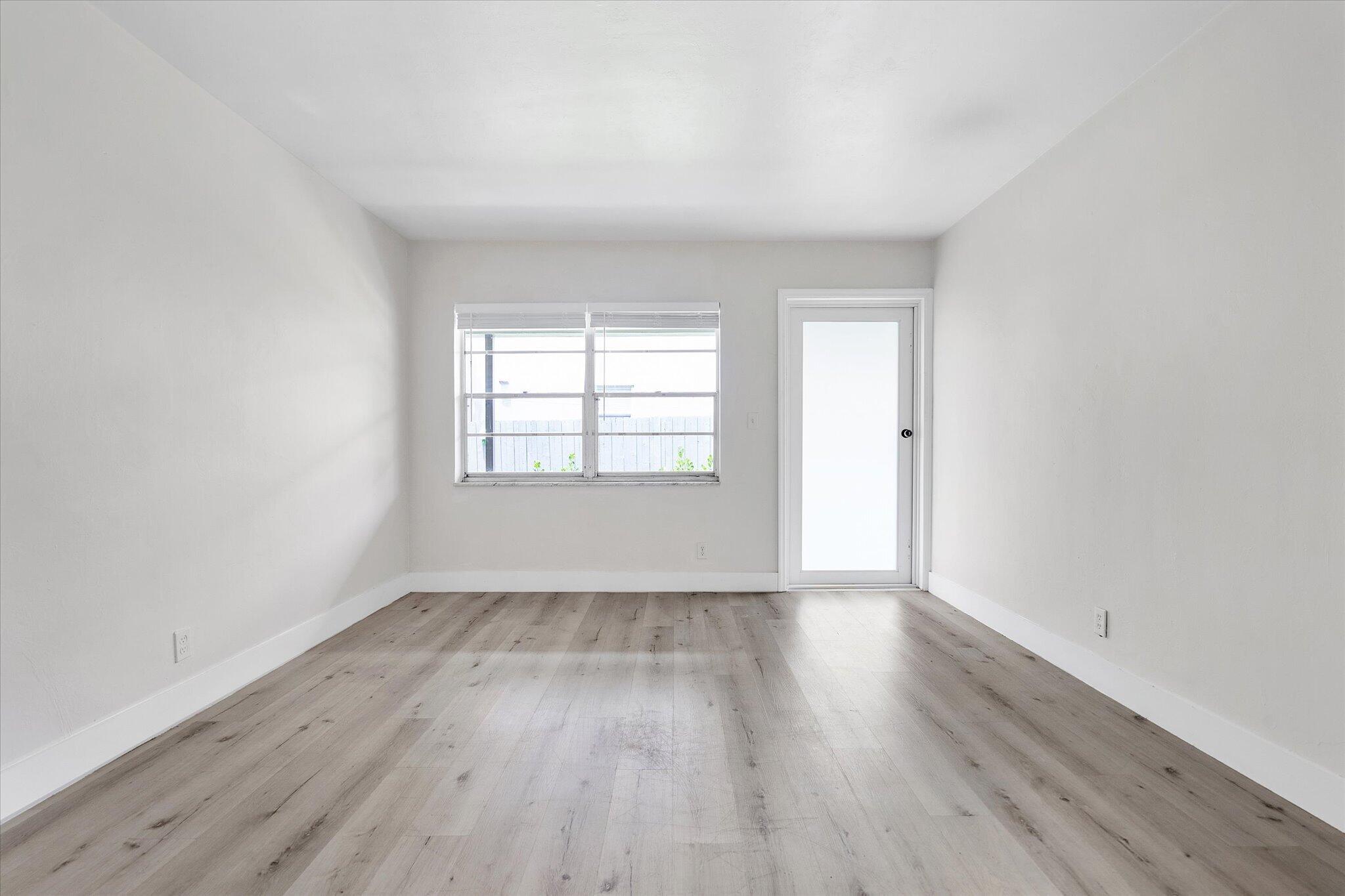 1638 Plunkett Street 2