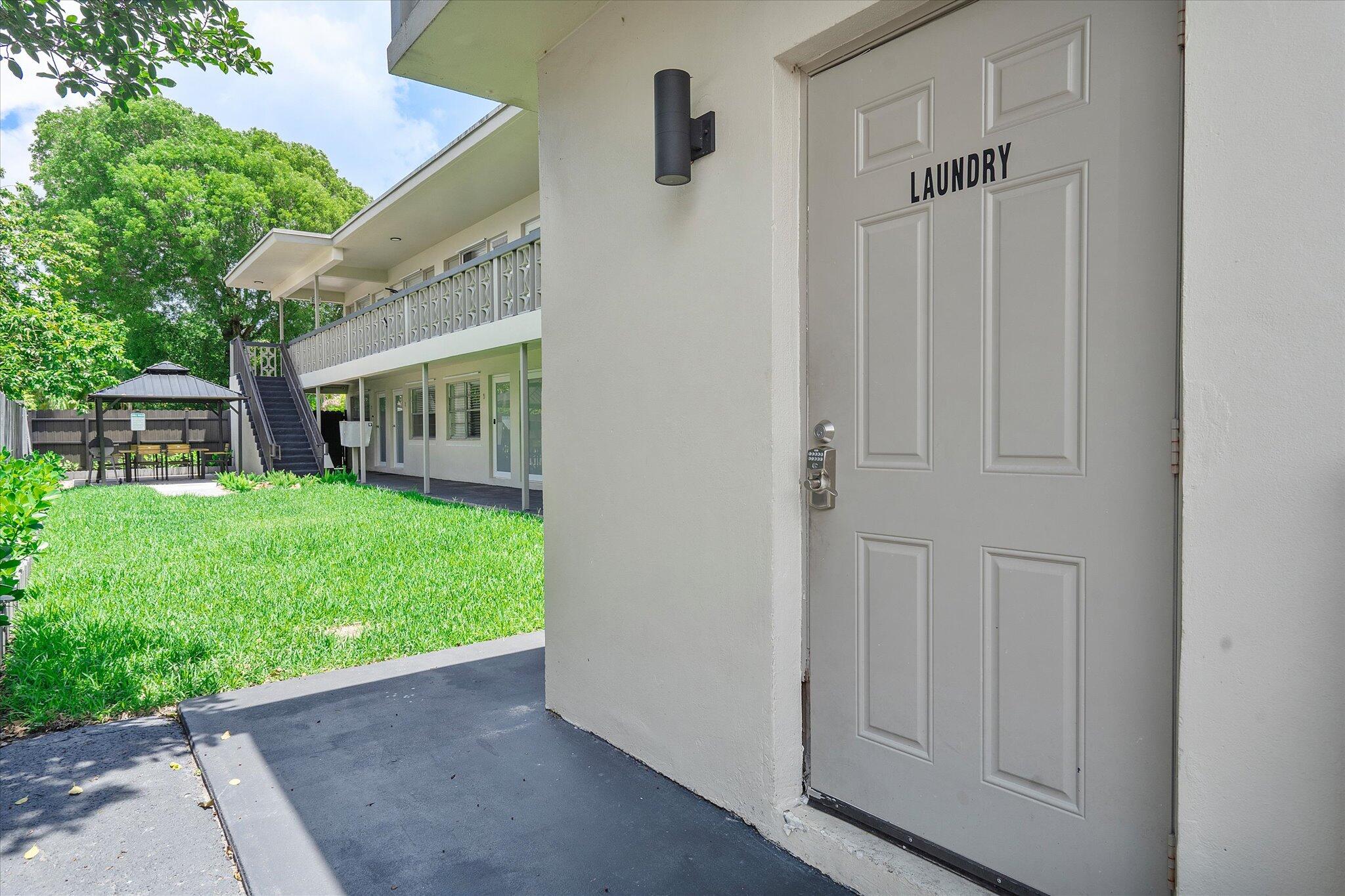 1638 Plunkett Street 2