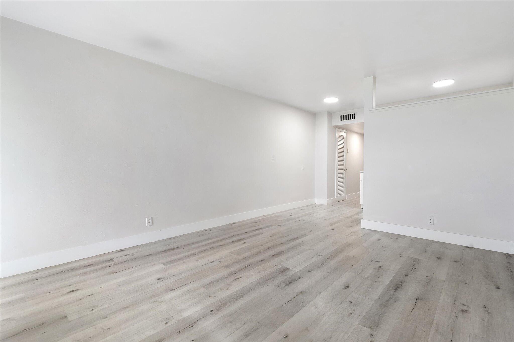 1638 Plunkett Street 2