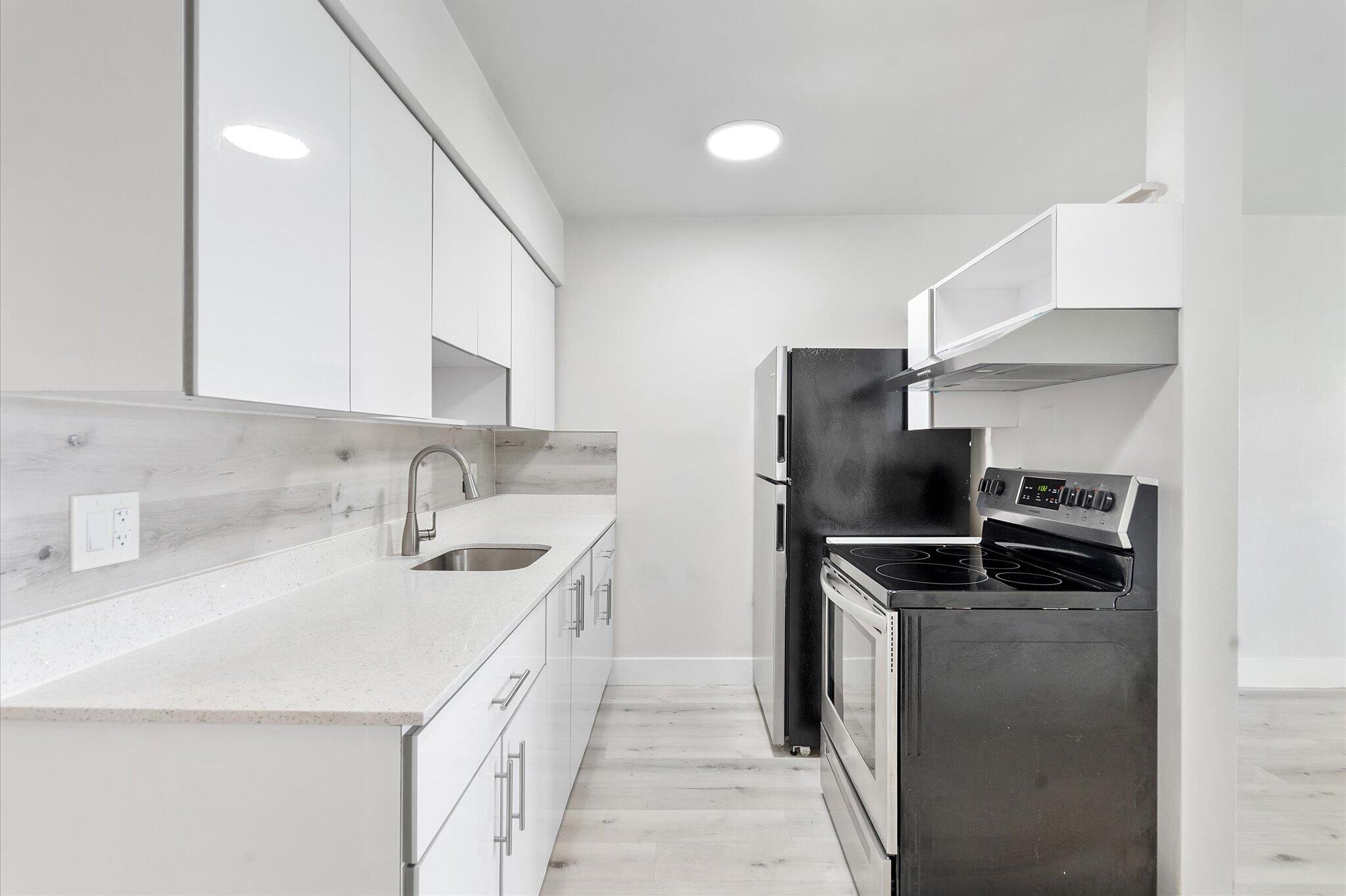1638 Plunkett Street 2