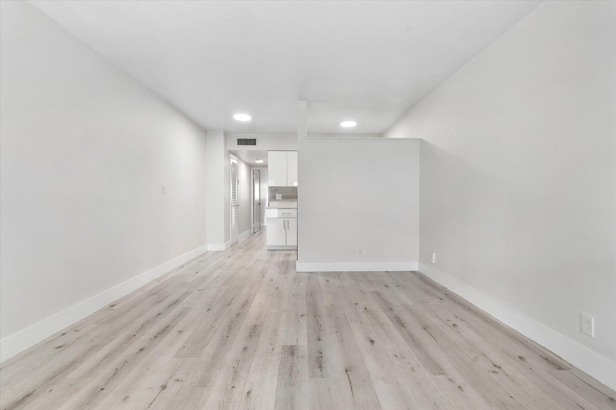 1638 Plunkett Street 2