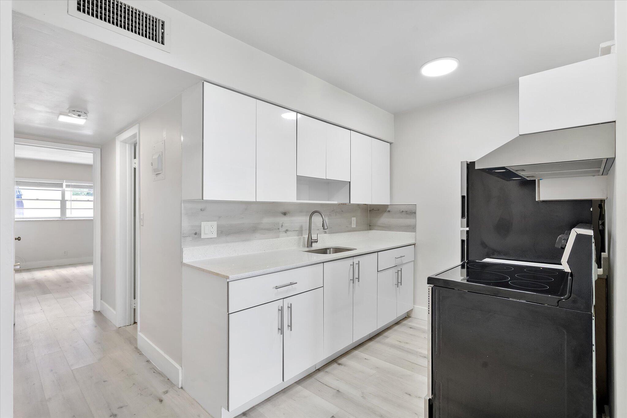 1638 Plunkett Street 2