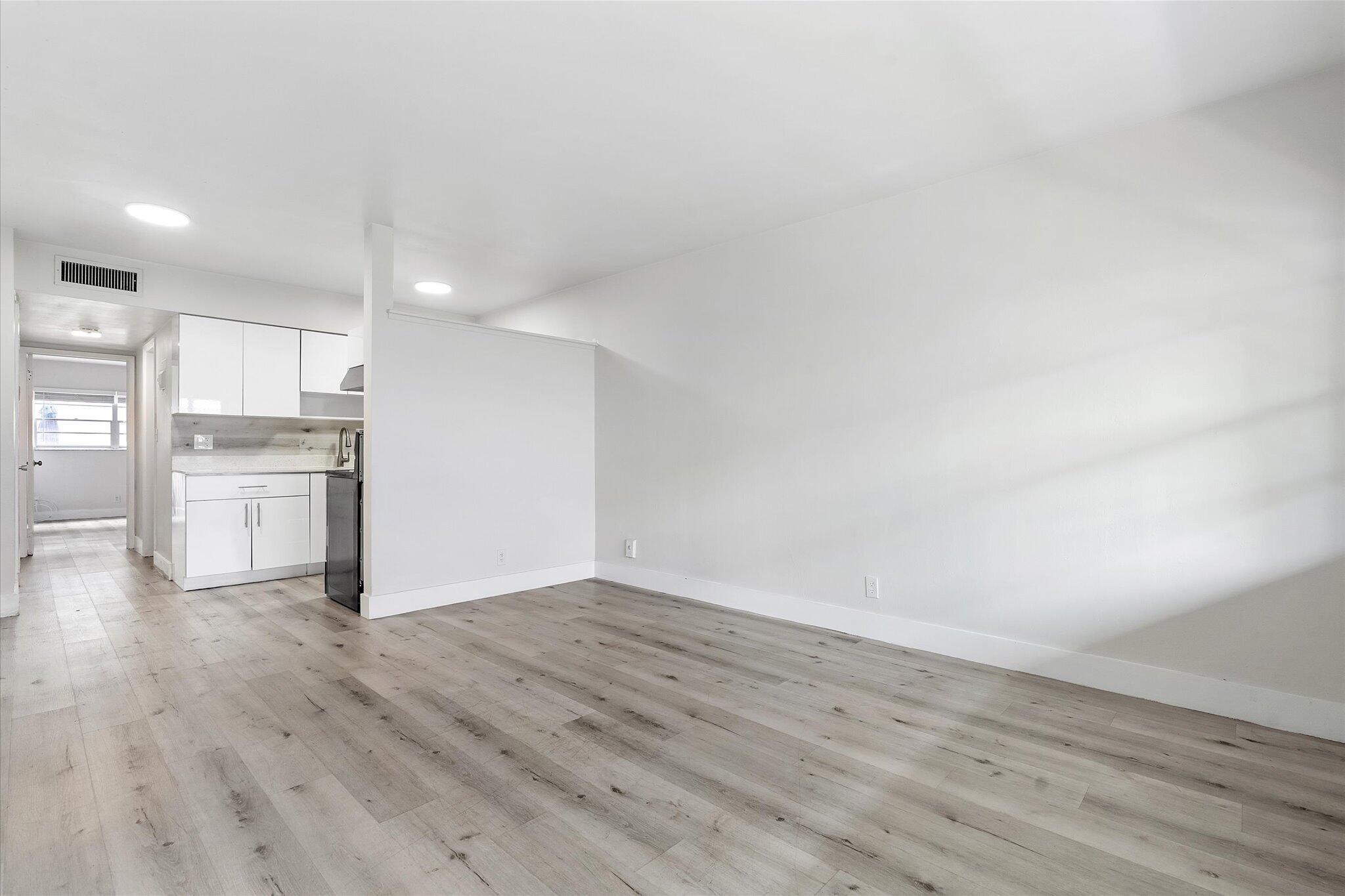 1638 Plunkett Street 2