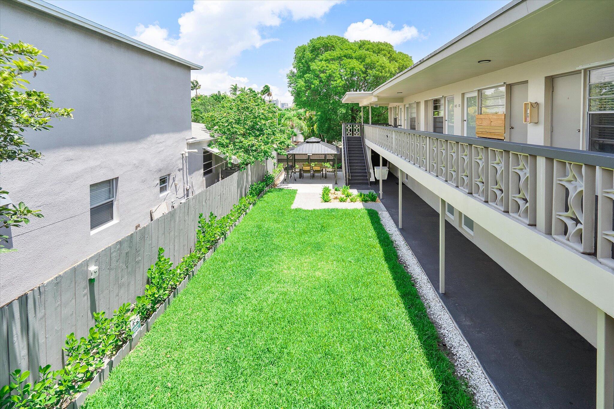 1638 Plunkett Street 2