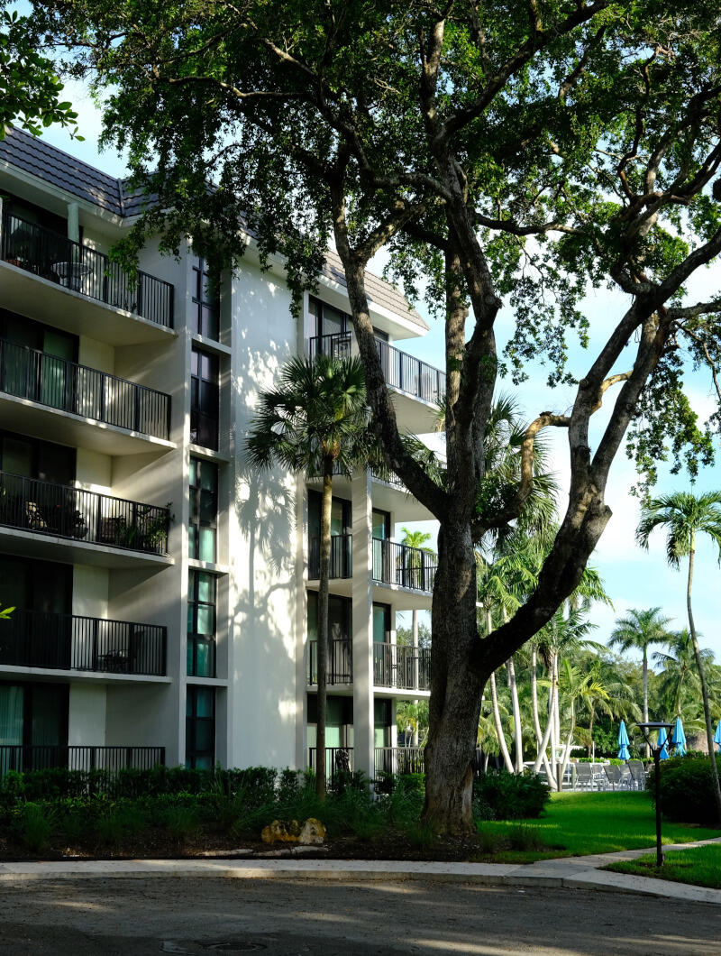900 RIVER REACH Drive 510