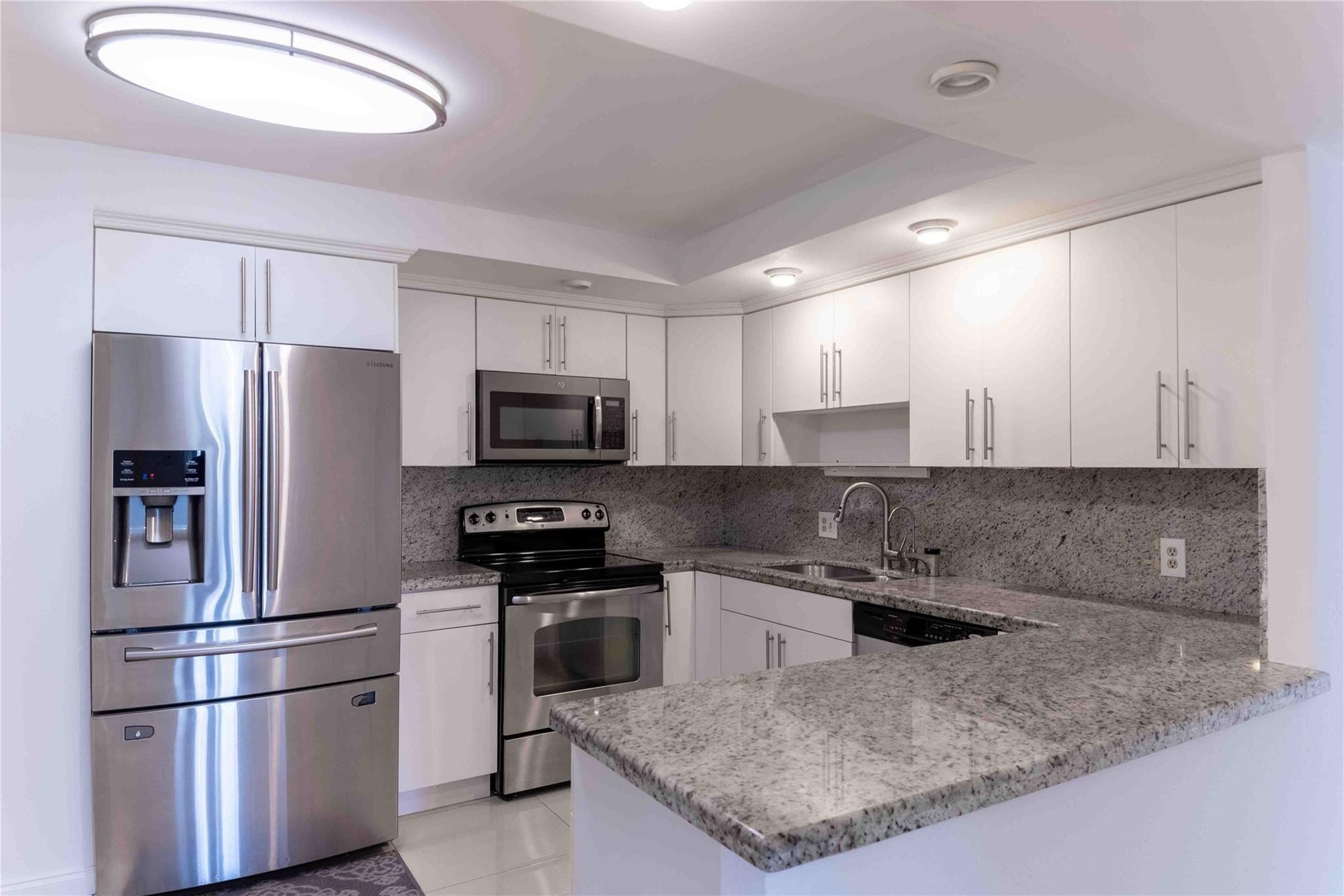 2851 NE 183rd Street 1411E