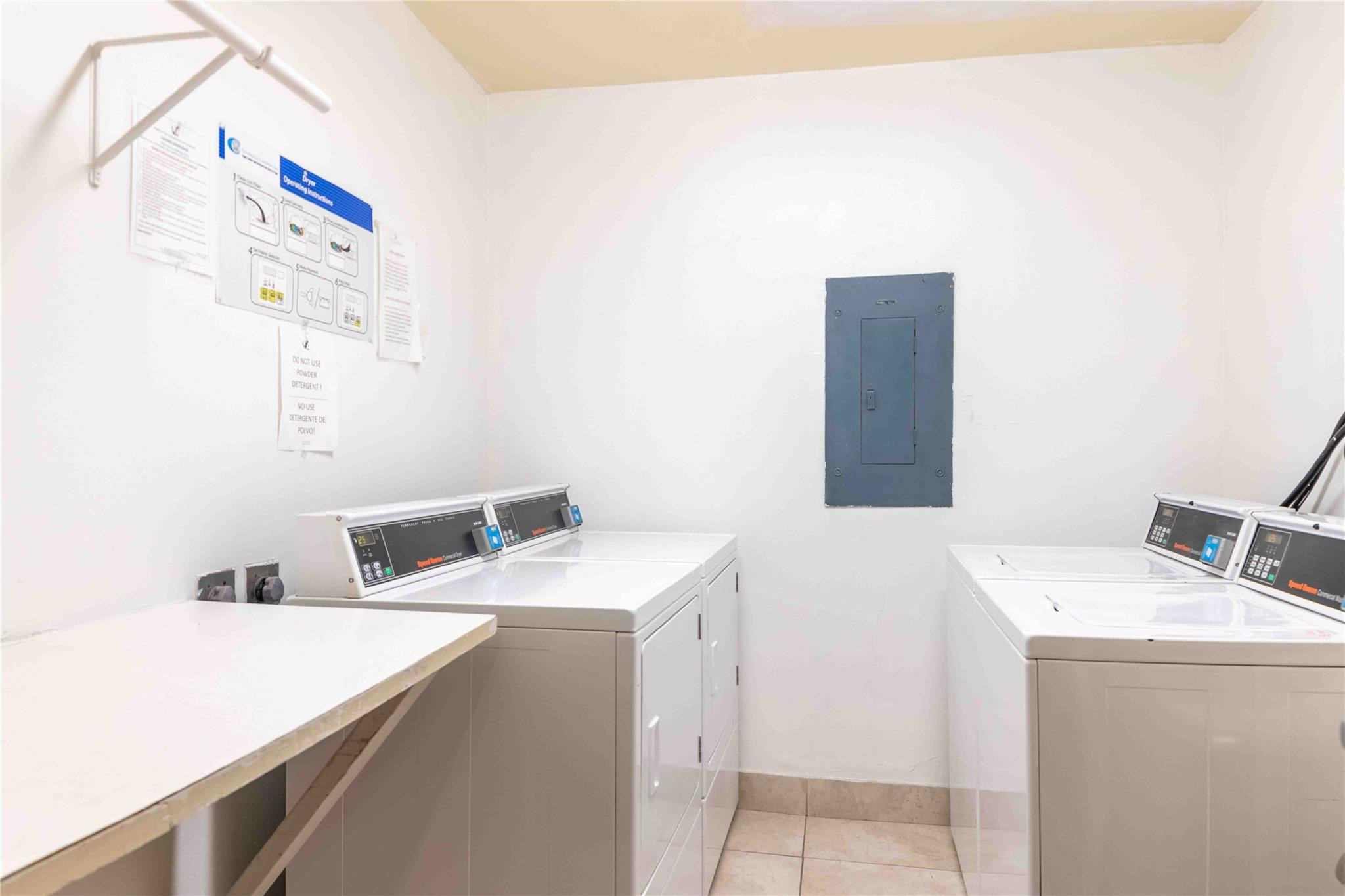 2851 NE 183rd Street 1411E