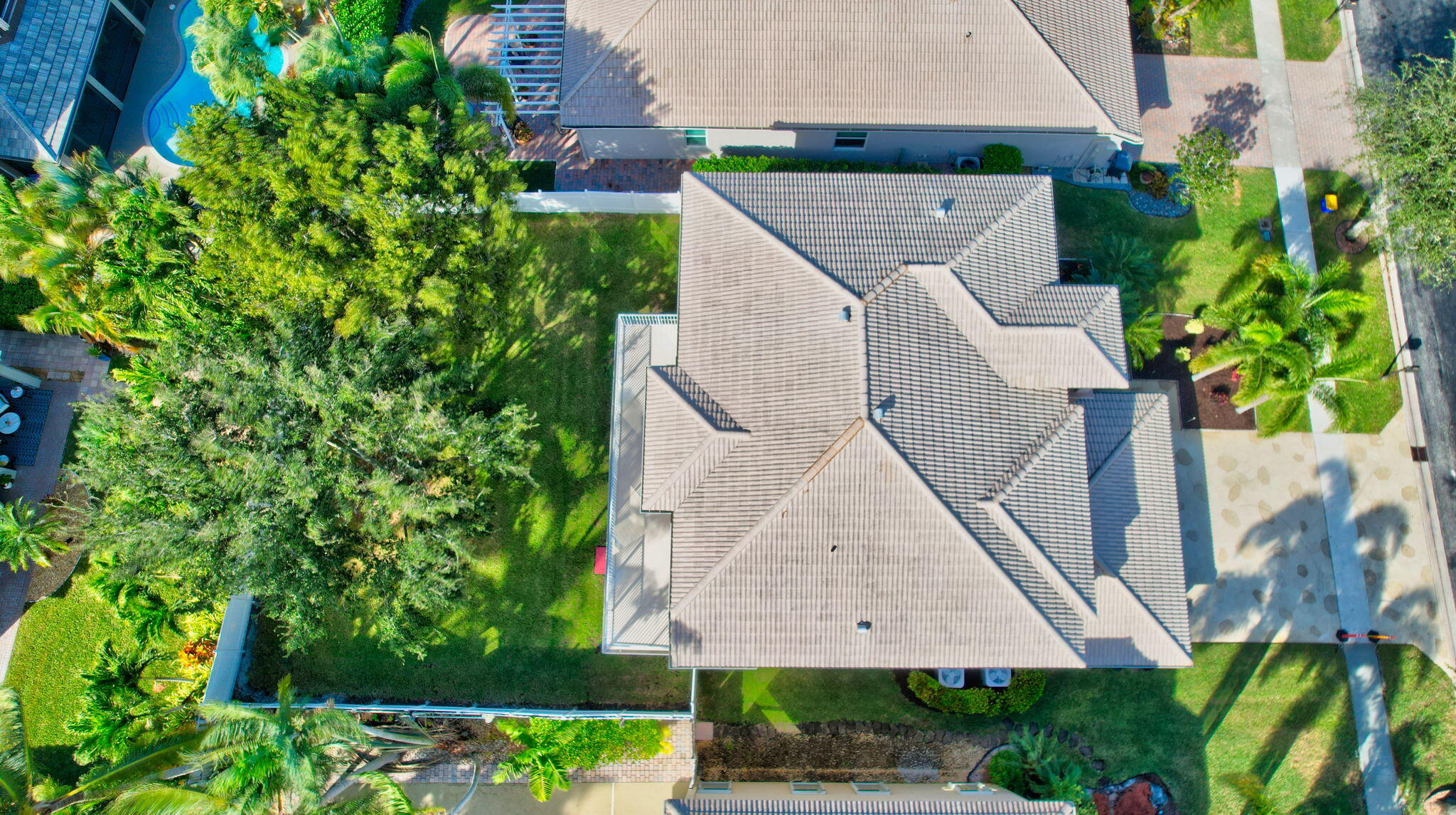 6526 Stonehurst Circle