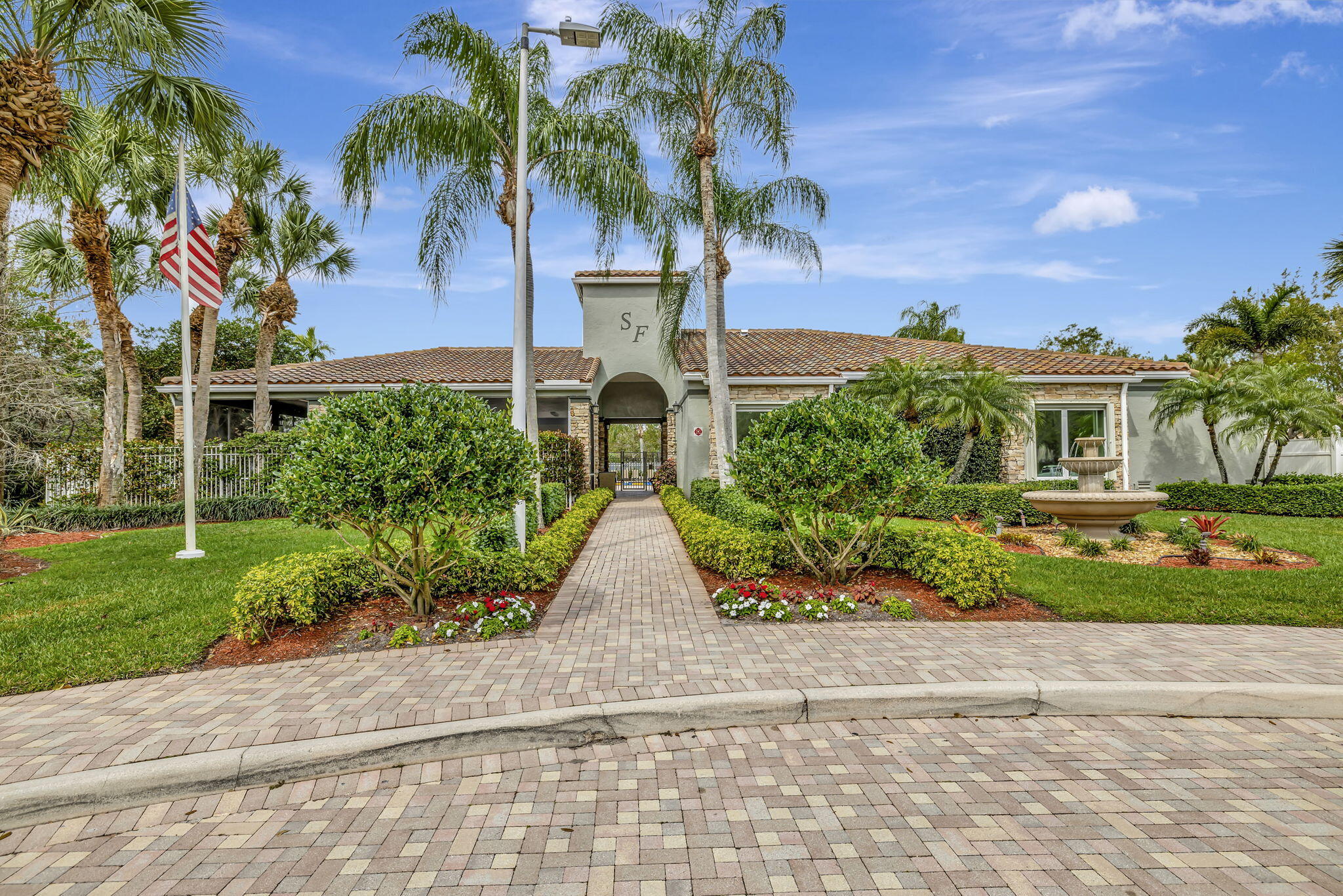6526 Stonehurst Circle