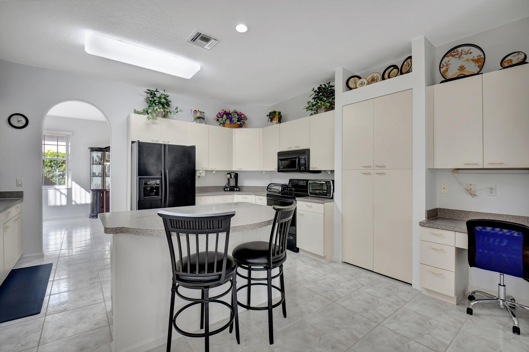 6526 Stonehurst Circle