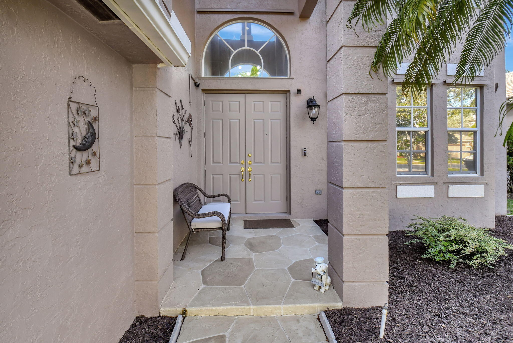 6526 Stonehurst Circle