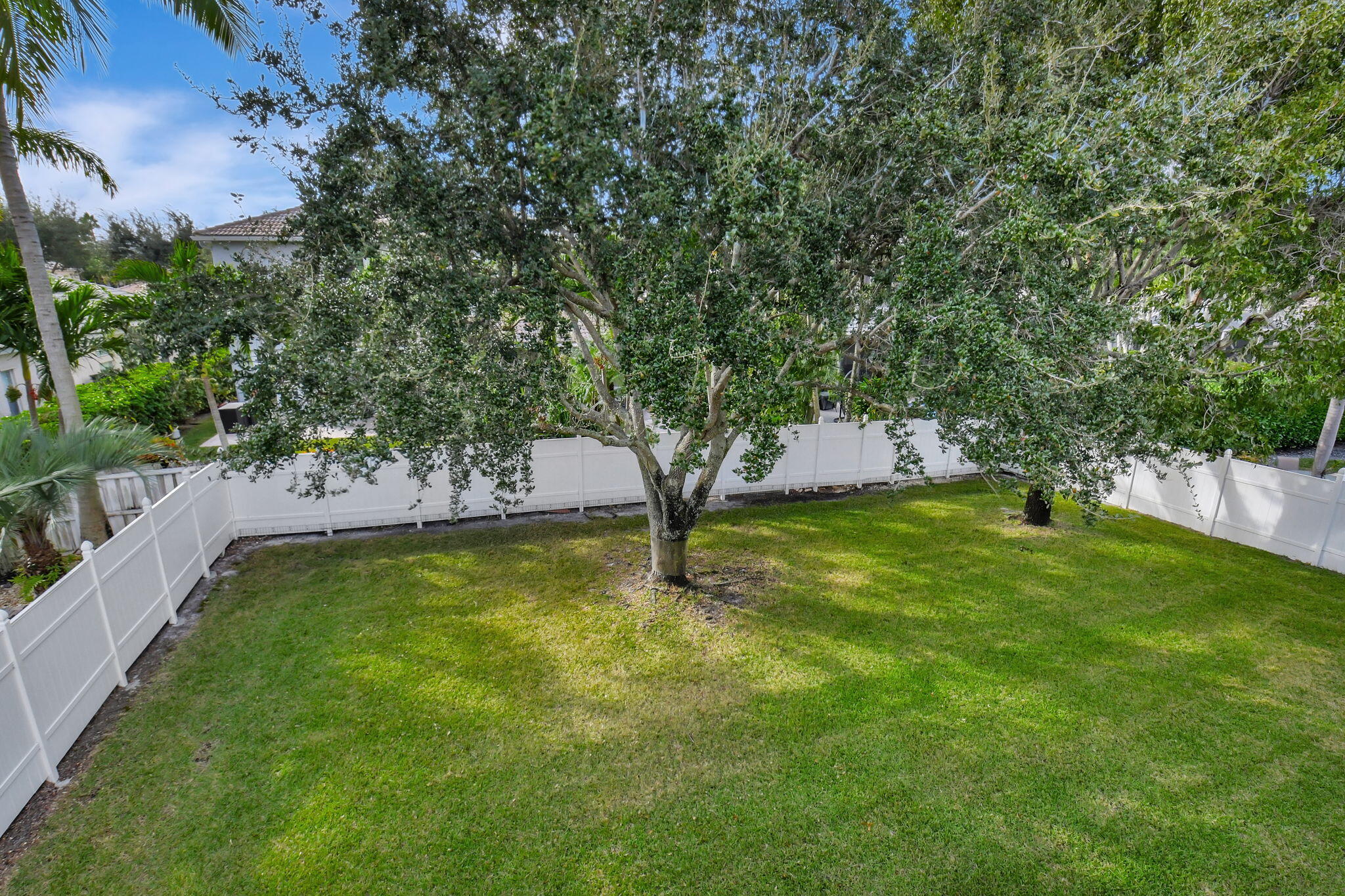 6526 Stonehurst Circle