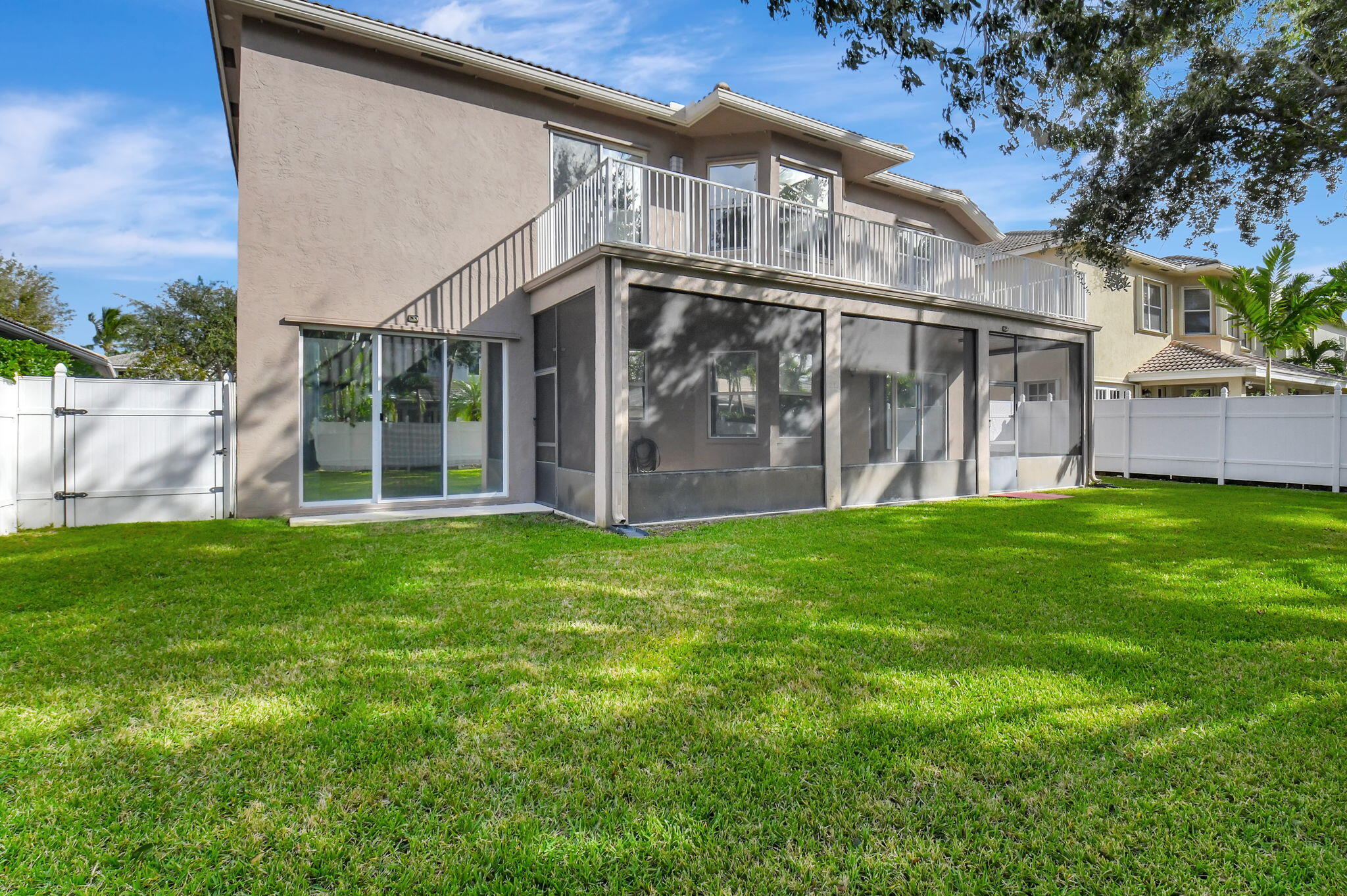6526 Stonehurst Circle