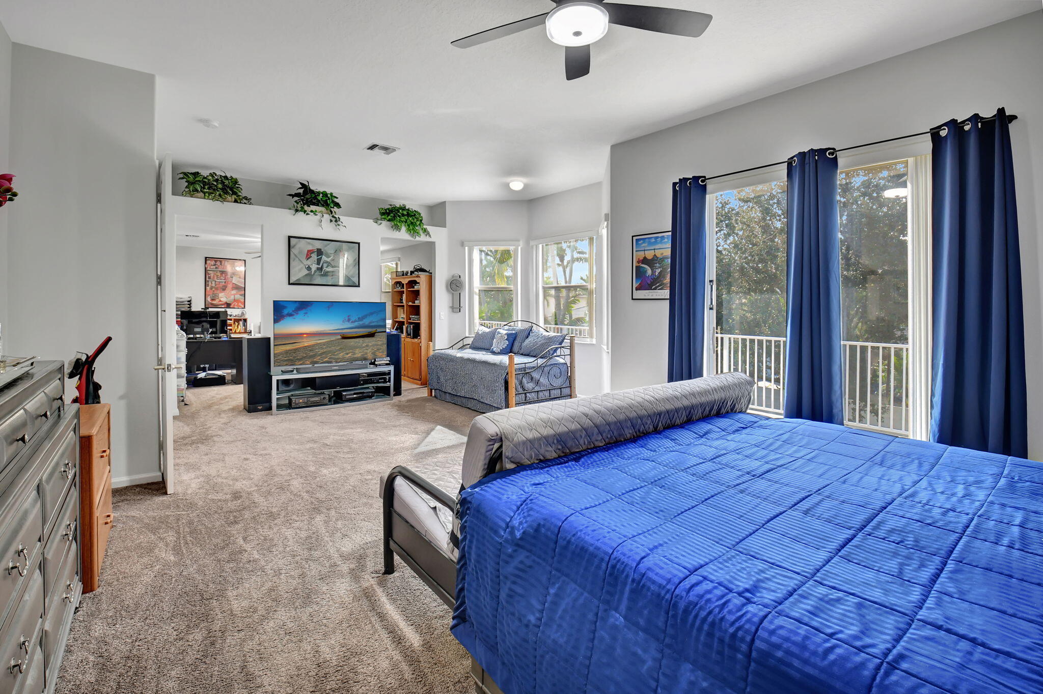 6526 Stonehurst Circle