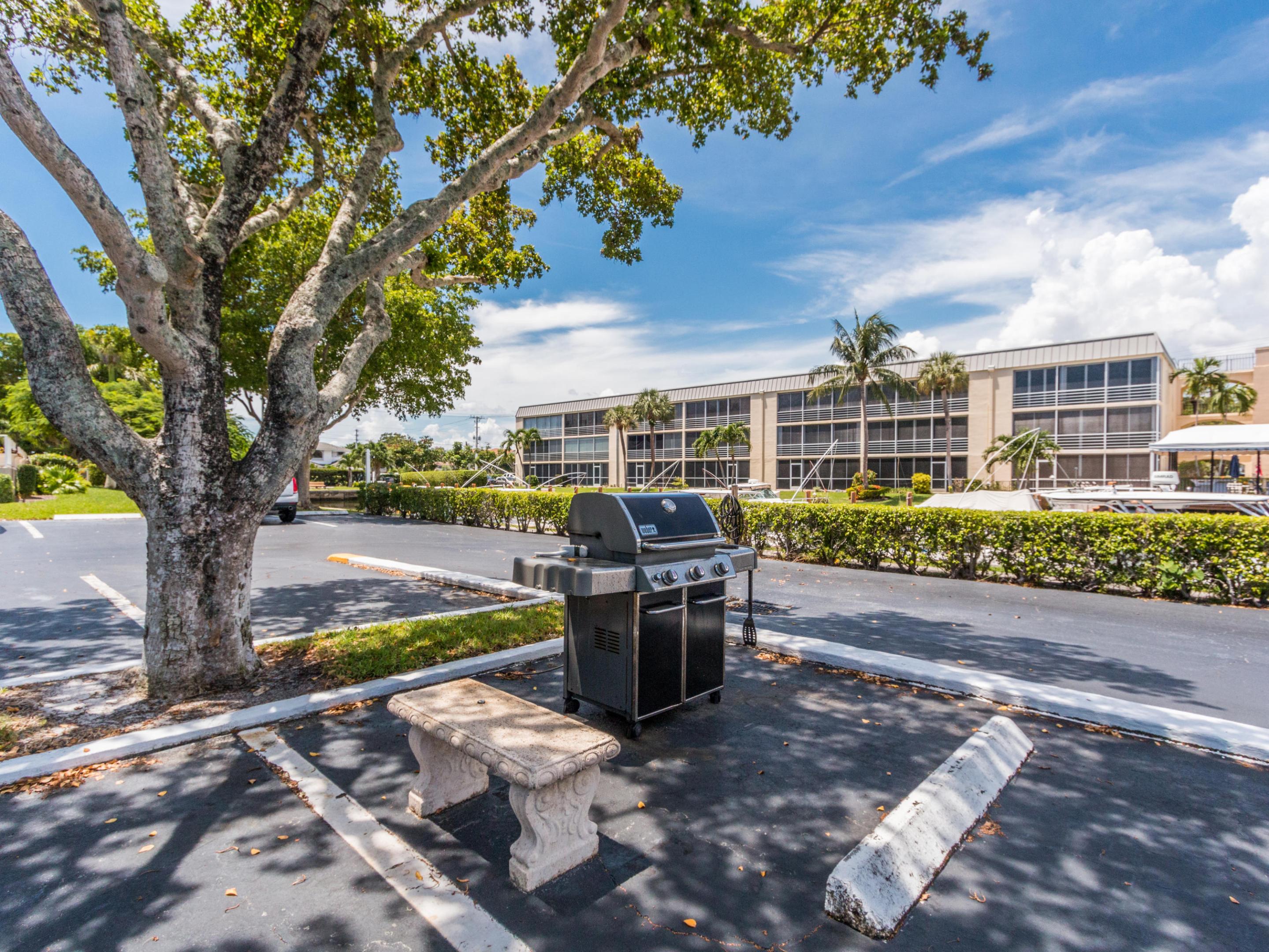 765 Jeffery Street 1-301