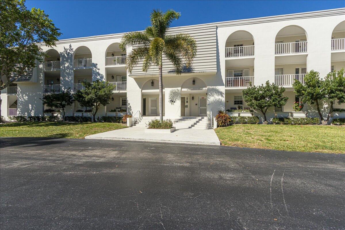 765 Jeffery Street 1-301