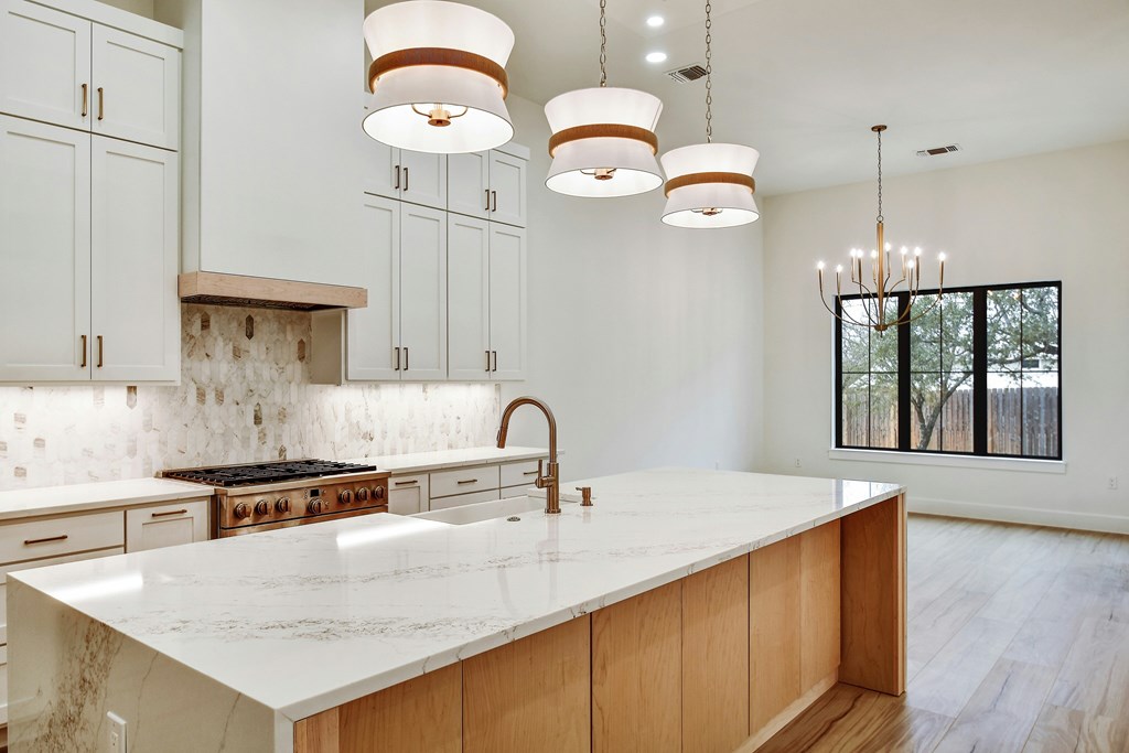 2141 Stone Meadow