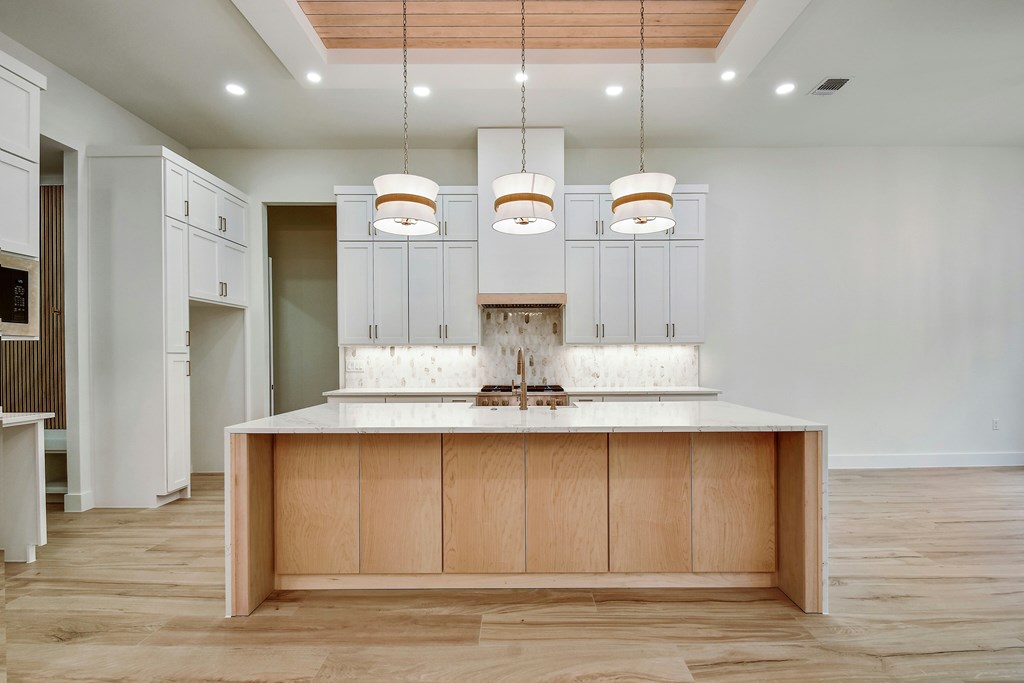 2141 Stone Meadow