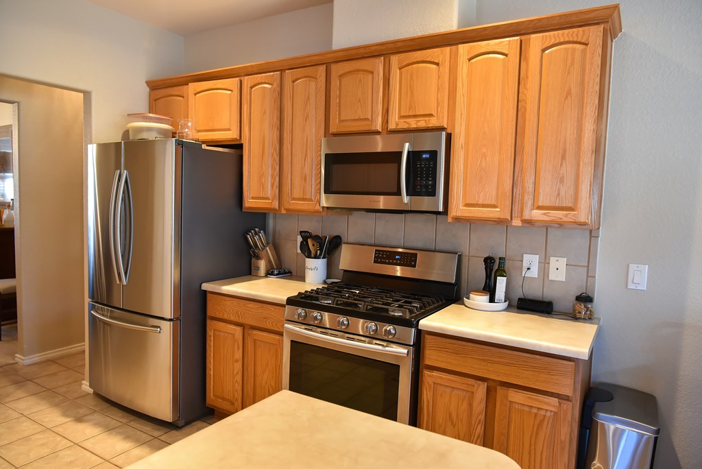 201 Bending Oaks Trail