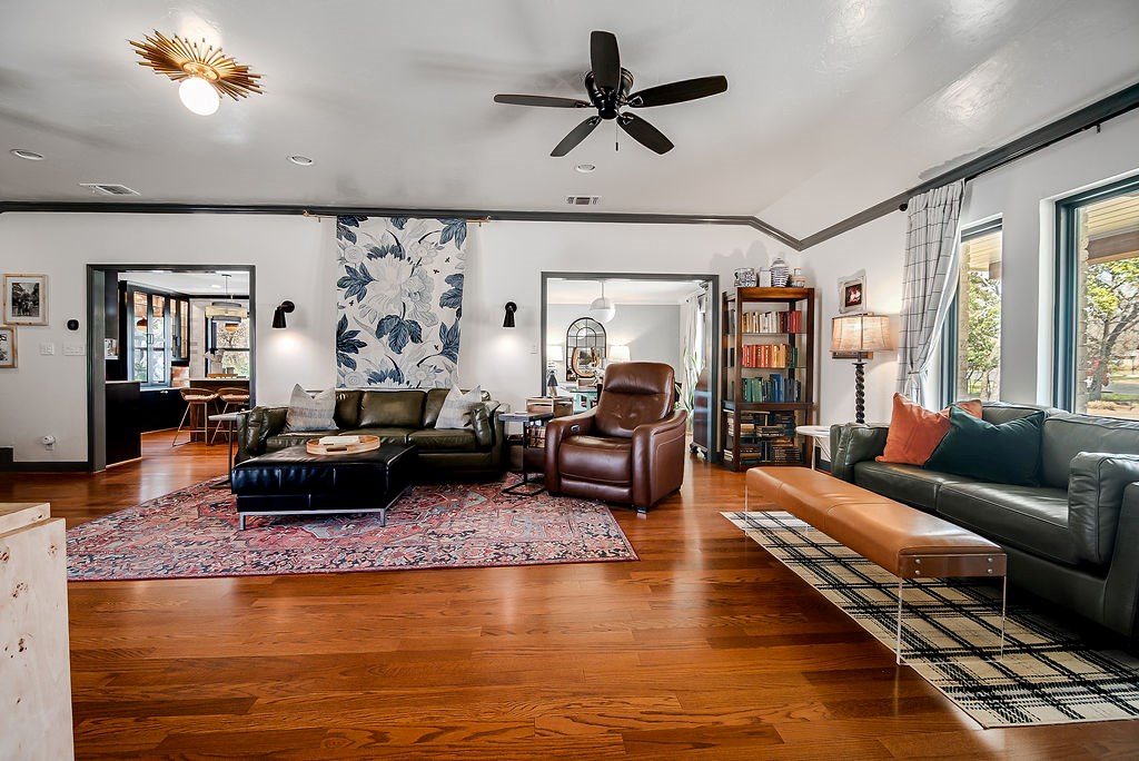 107 Glenwood Dr