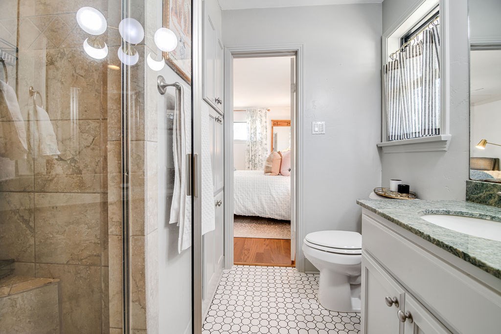 107 Glenwood Dr